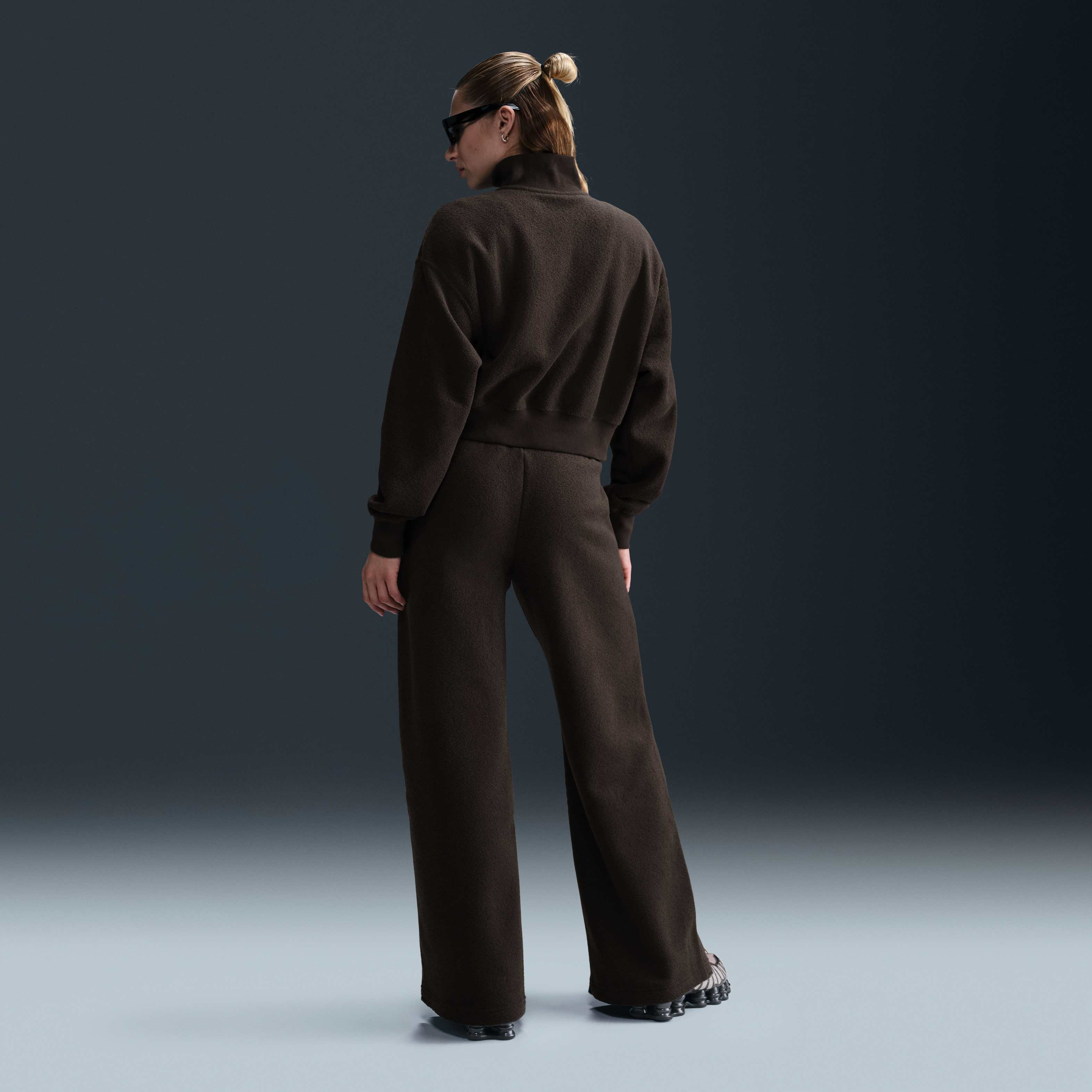 نايكي سبورتسوير فينكس بلش image number 3