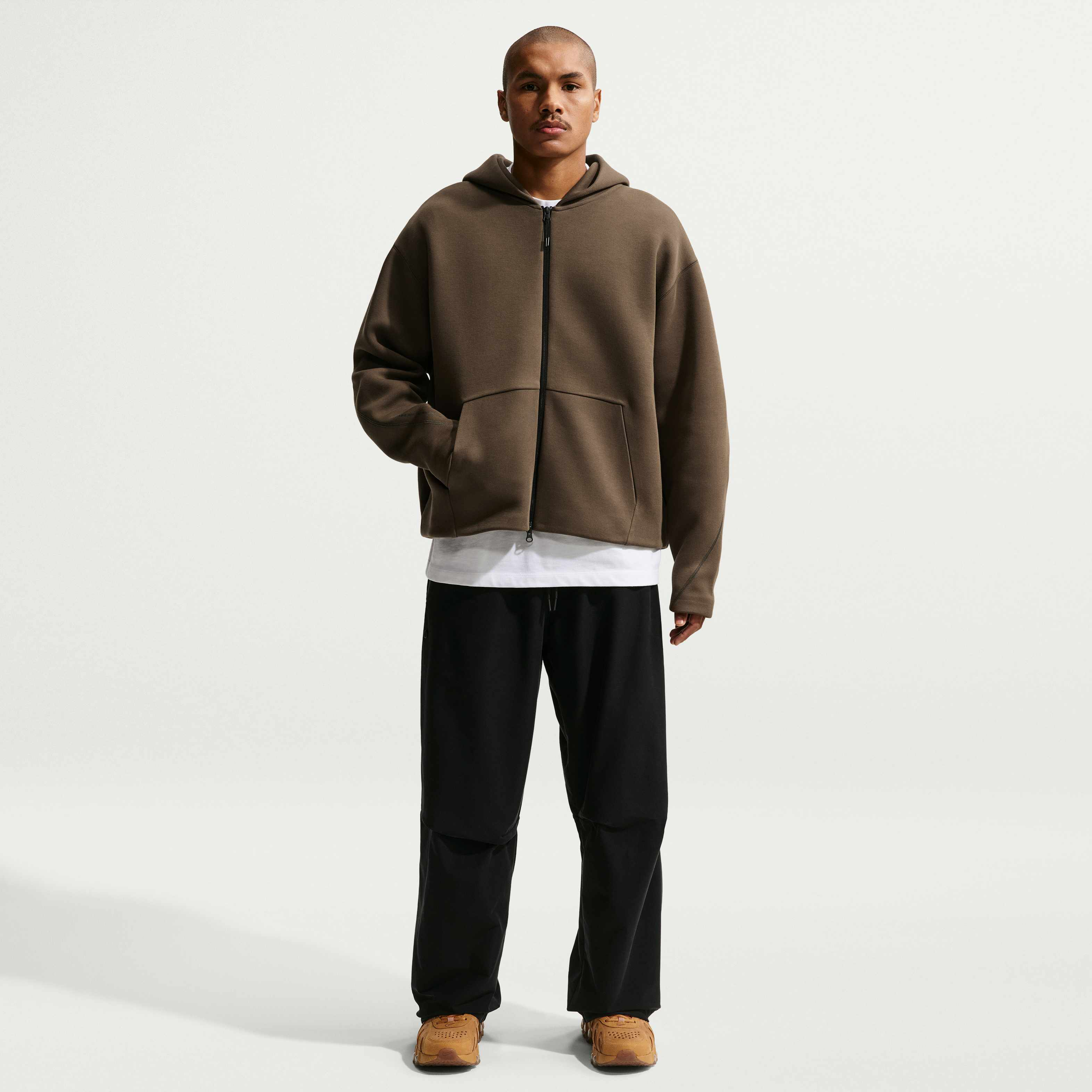 Nike Tech image number 3