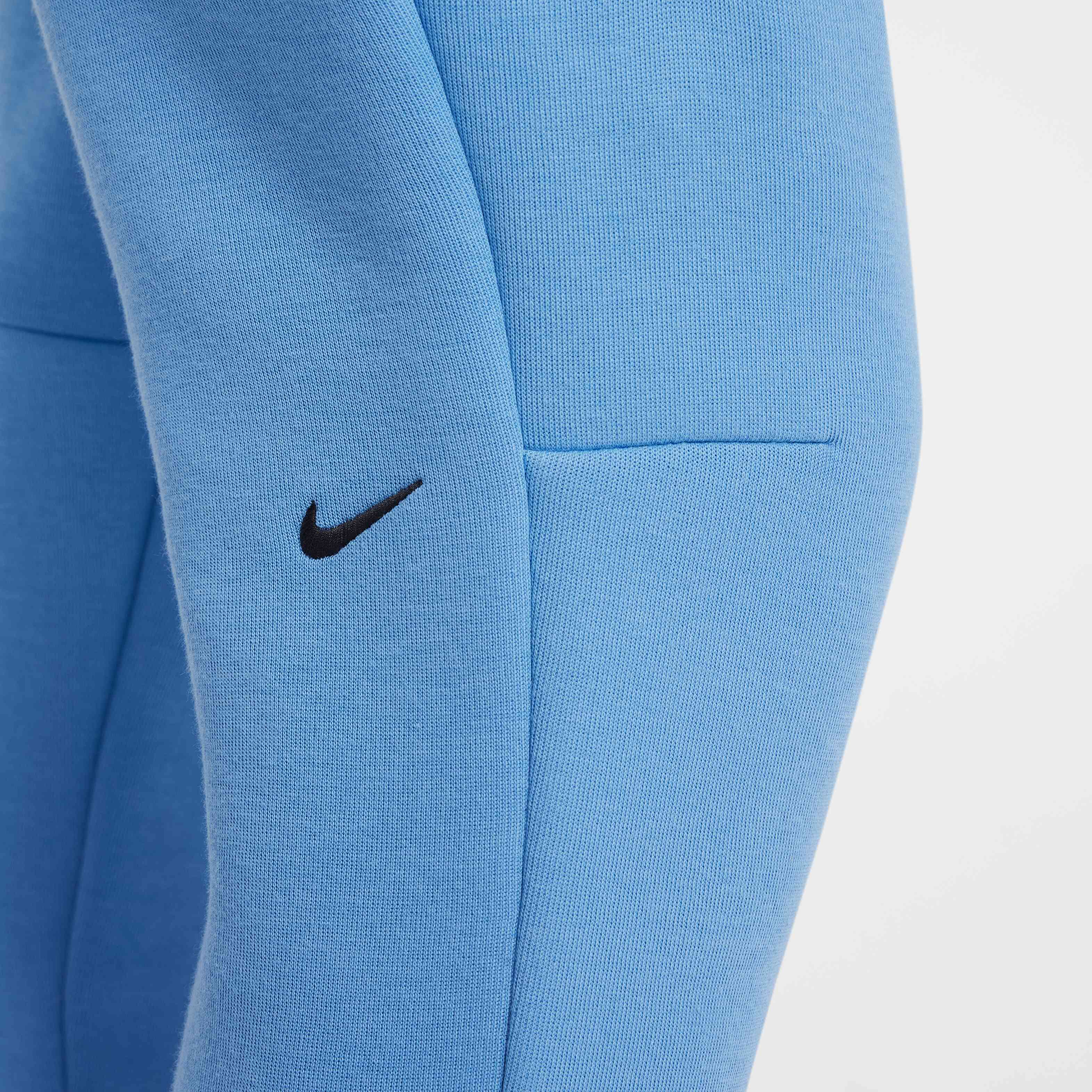 Nike Sportswear Tech Fleece image number 5