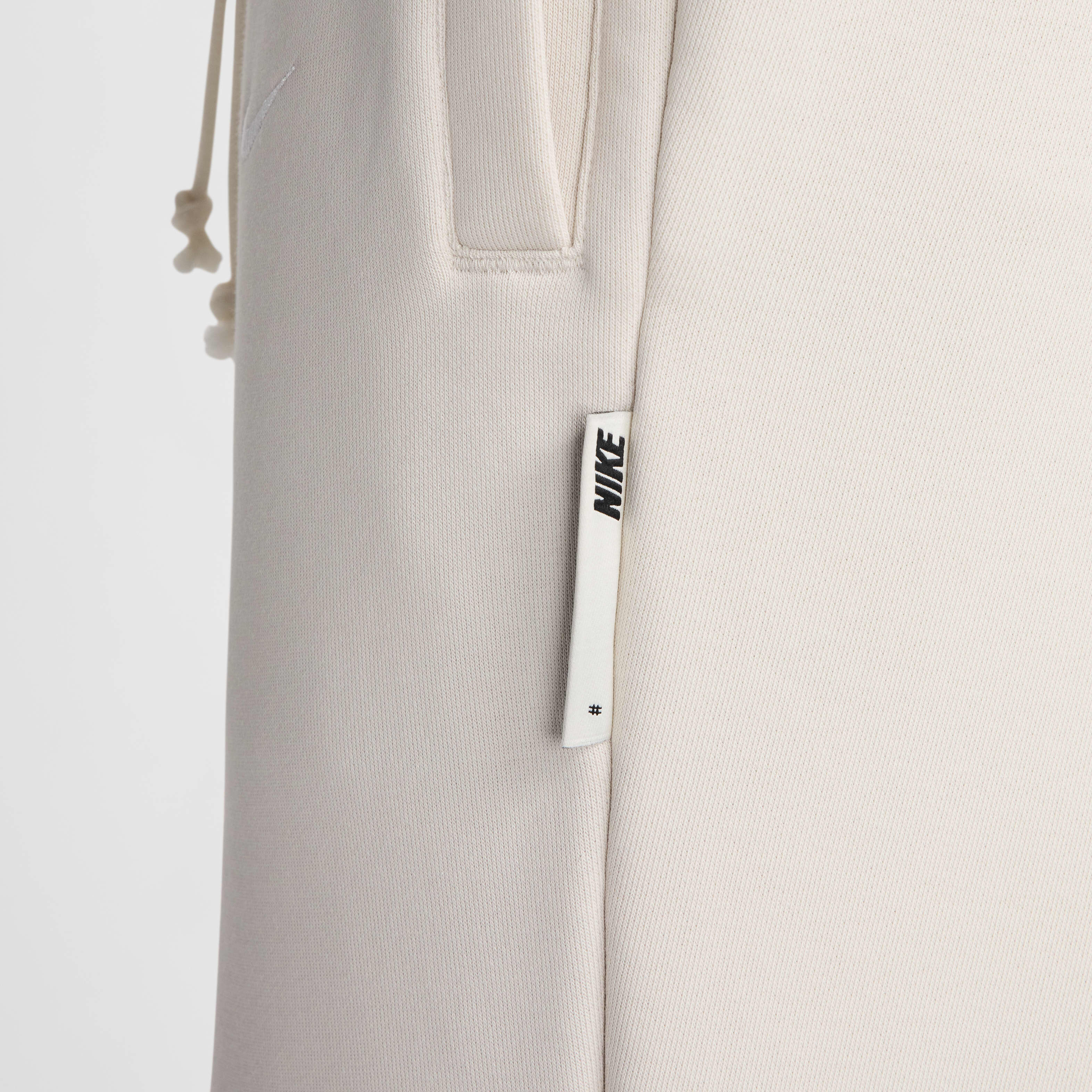 Liverpool F.C. Standard Issue image number 5