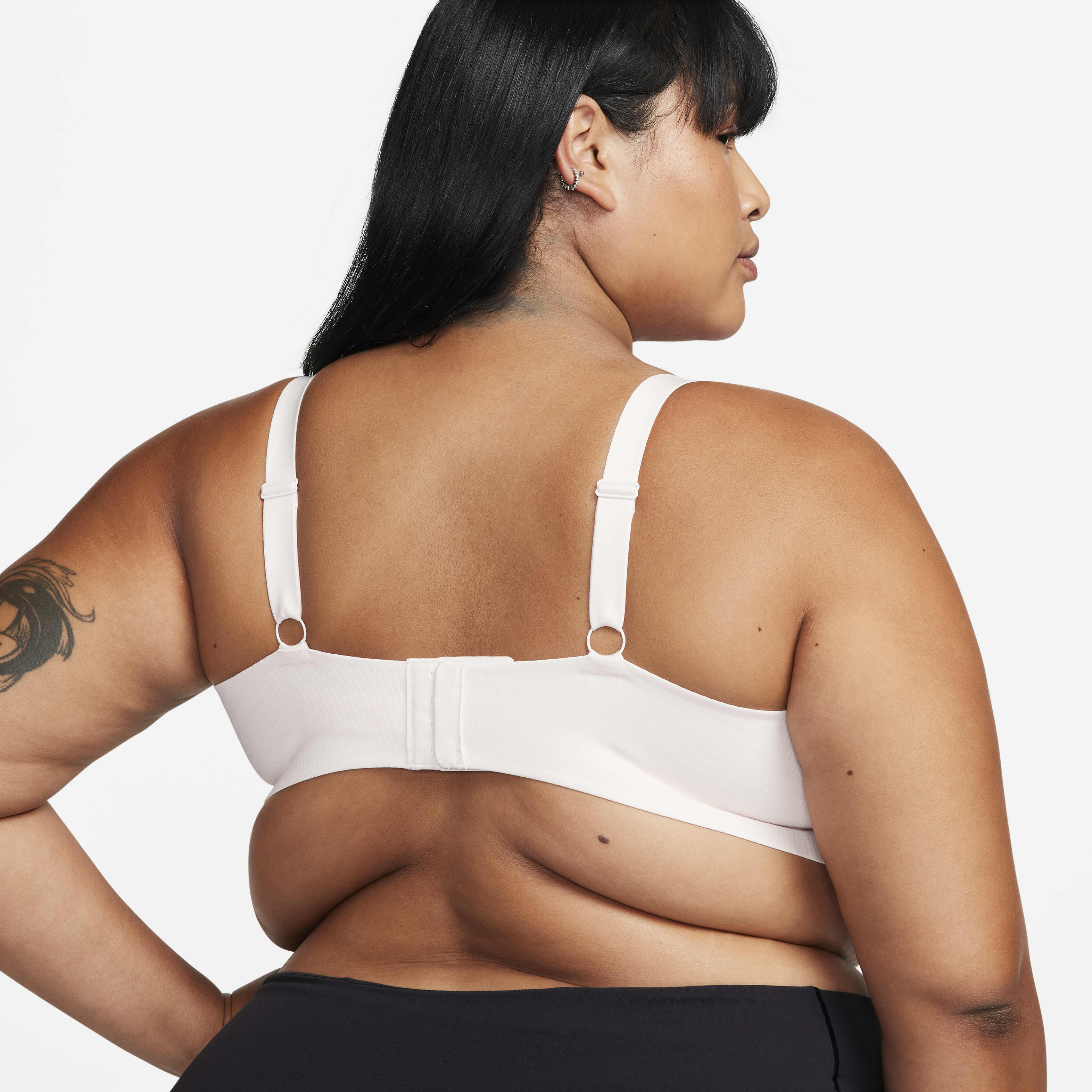 نايكي اليت مينيماليست image number 9