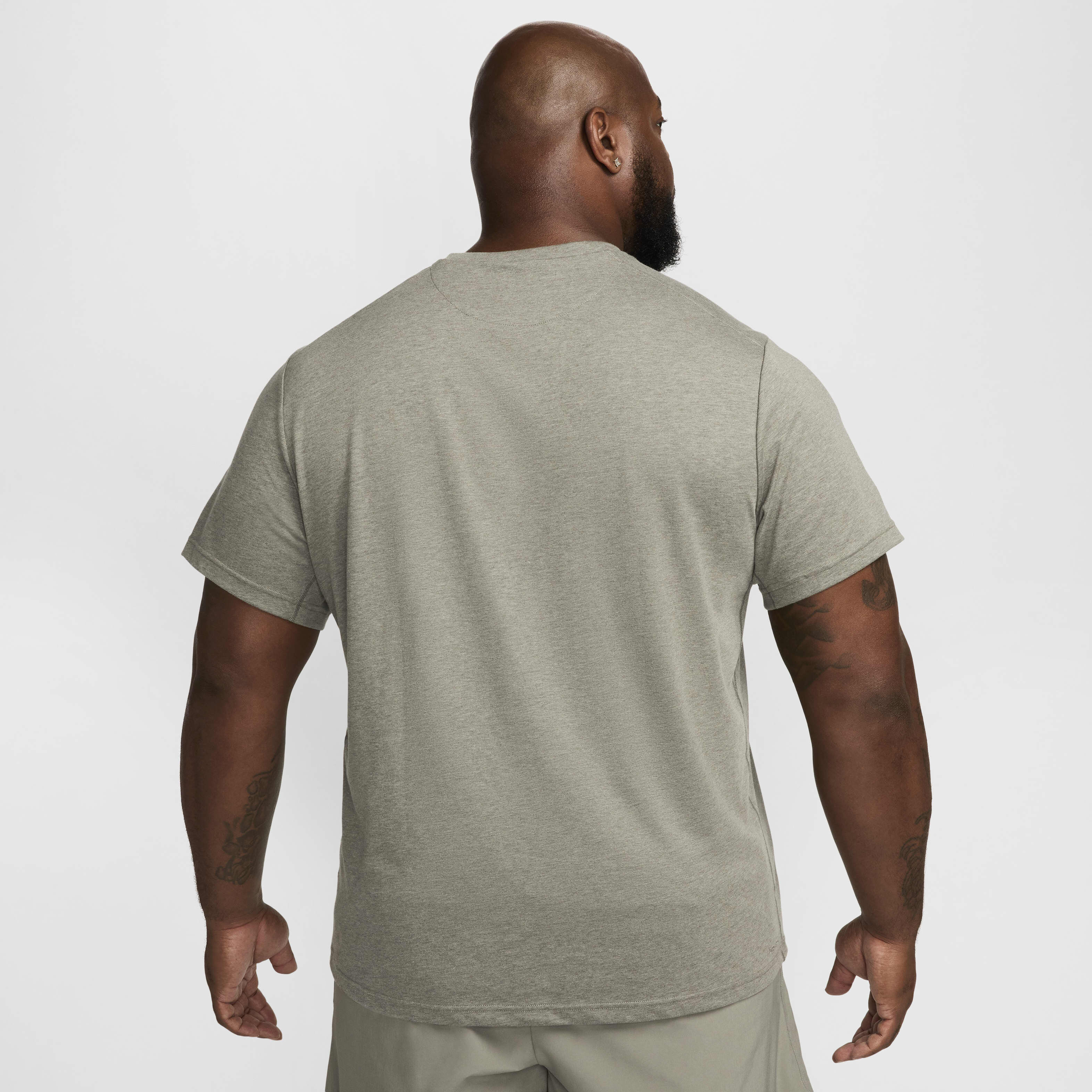 نايكي برايميري سووش image number 8