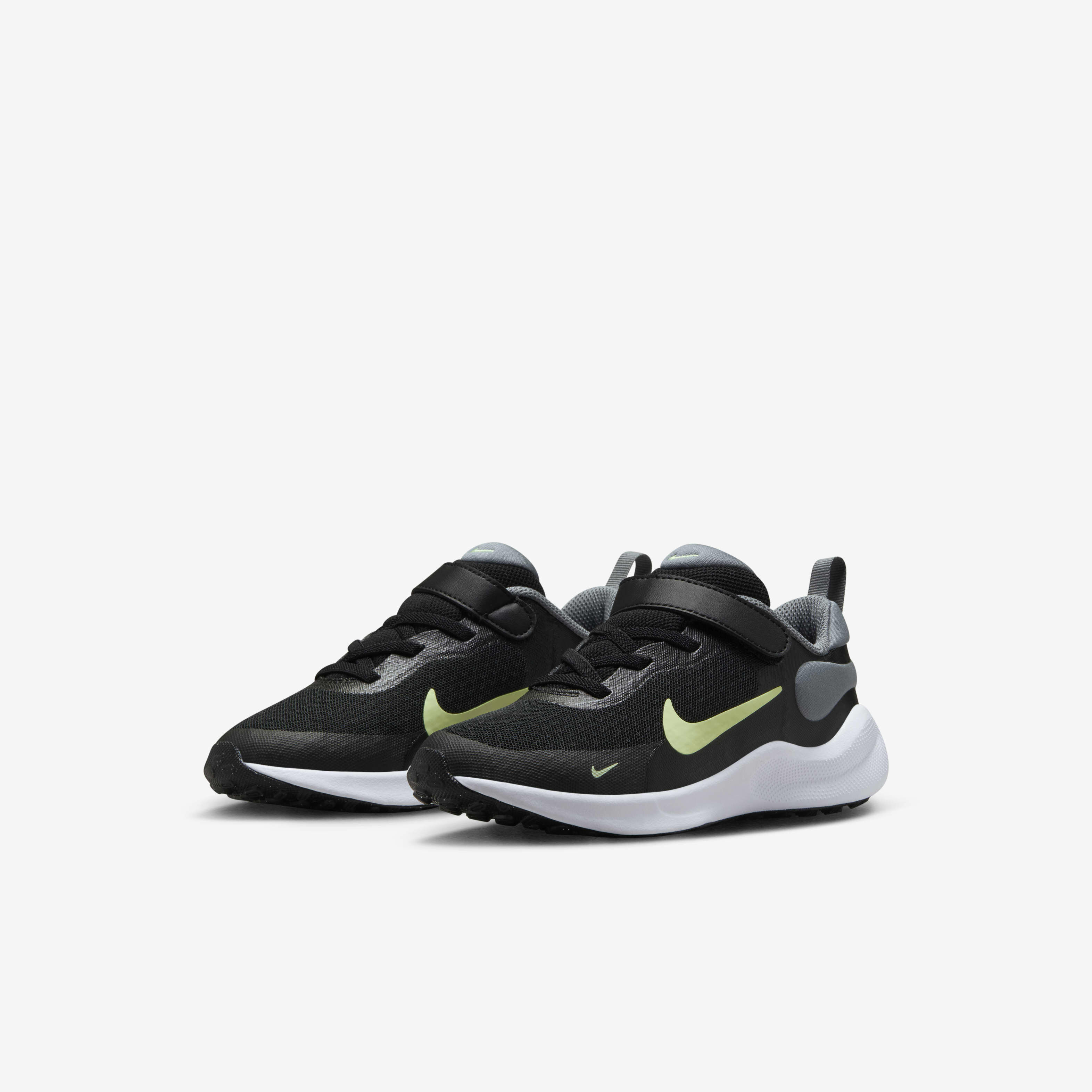 Buy Nike Revolution 7 Younger Kids Shoes Nike Qatar Official