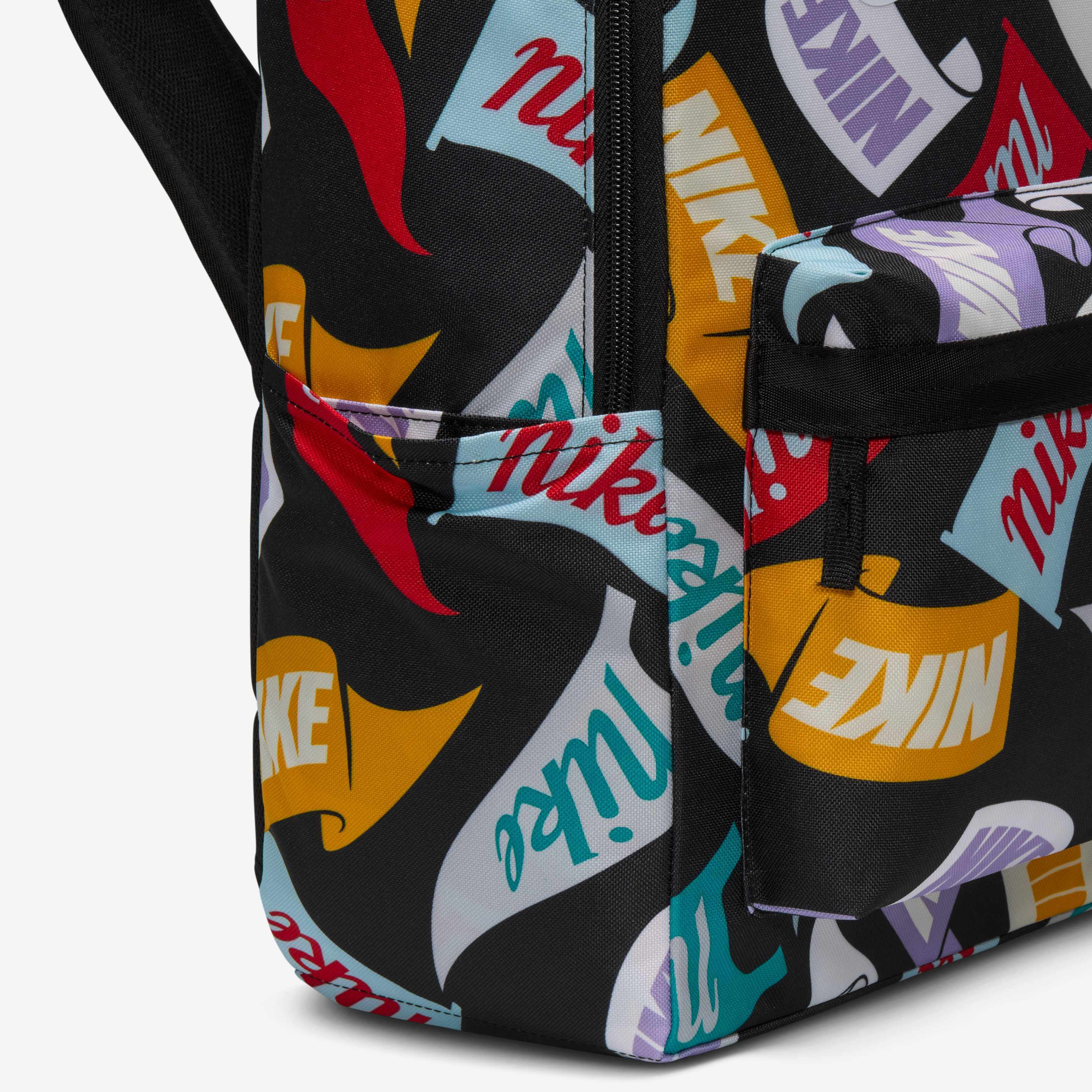 Nike Heritage image number 6