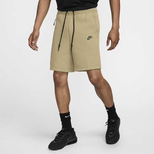 نايكي سبورتسوير تك فليس