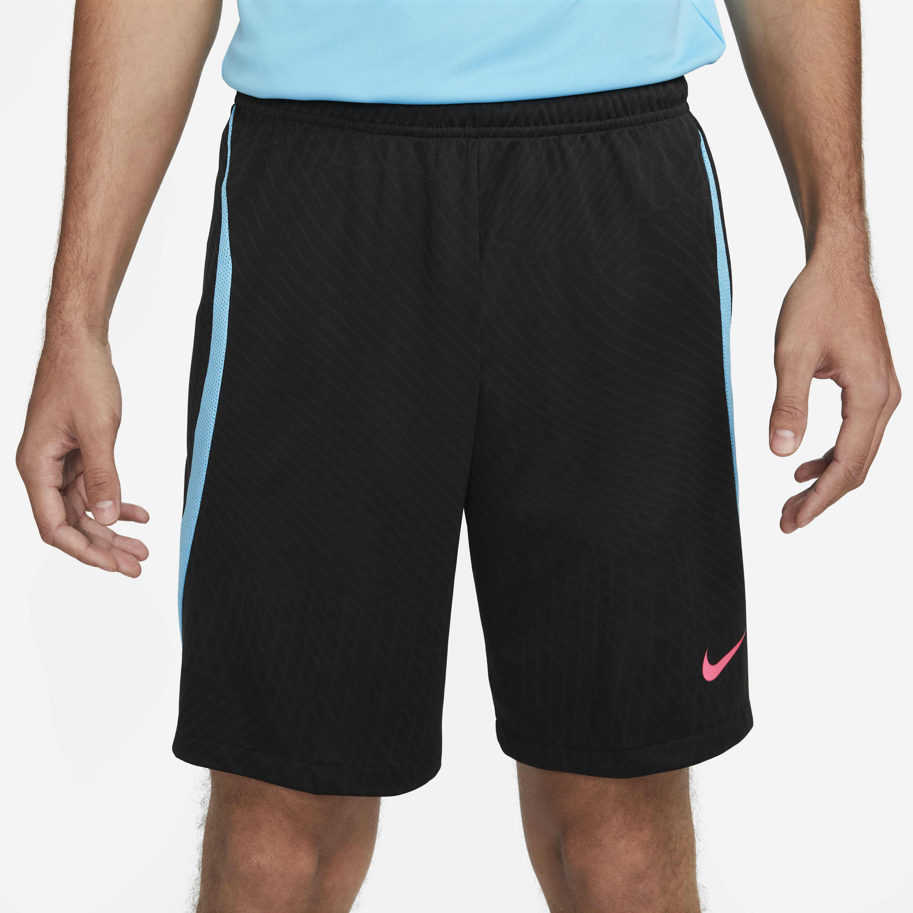Nike Dri-FIT Strike image number 1