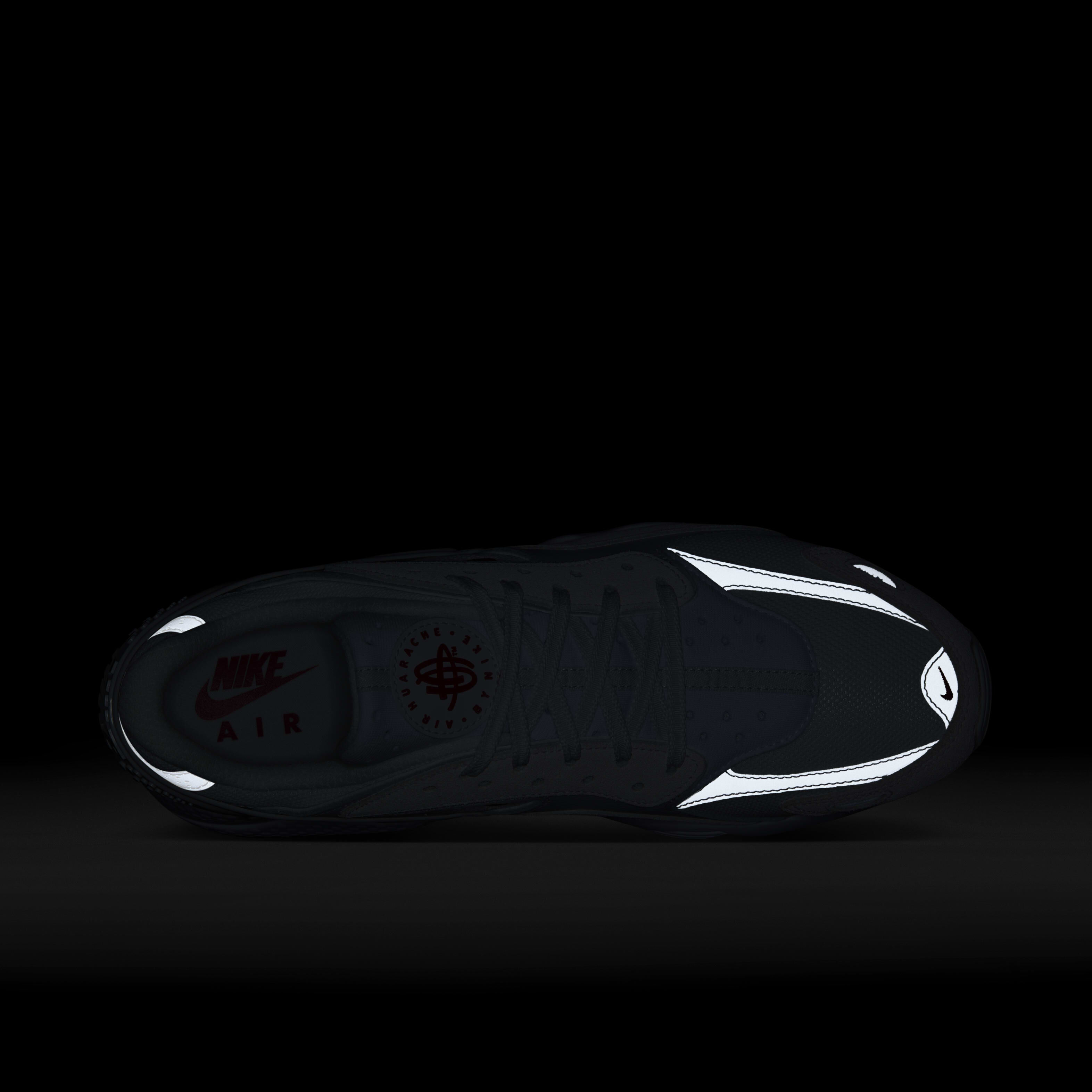 Nike Air Huarache Runner image number 8