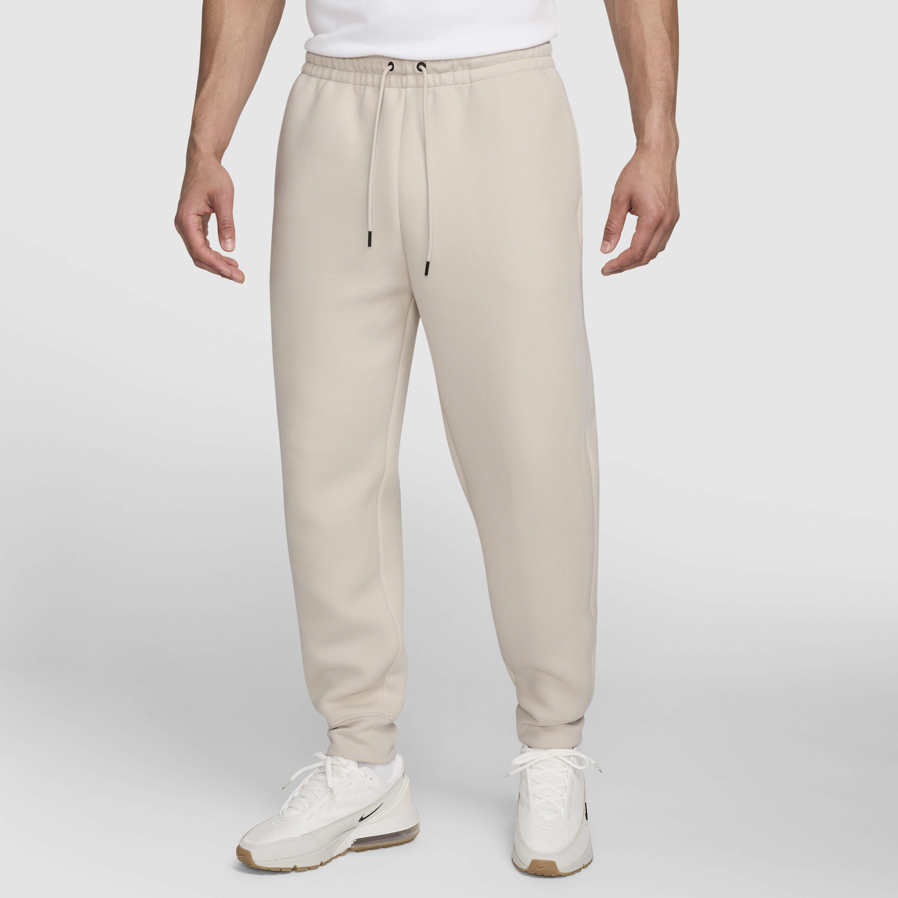 Nike joggers online new arrivals
