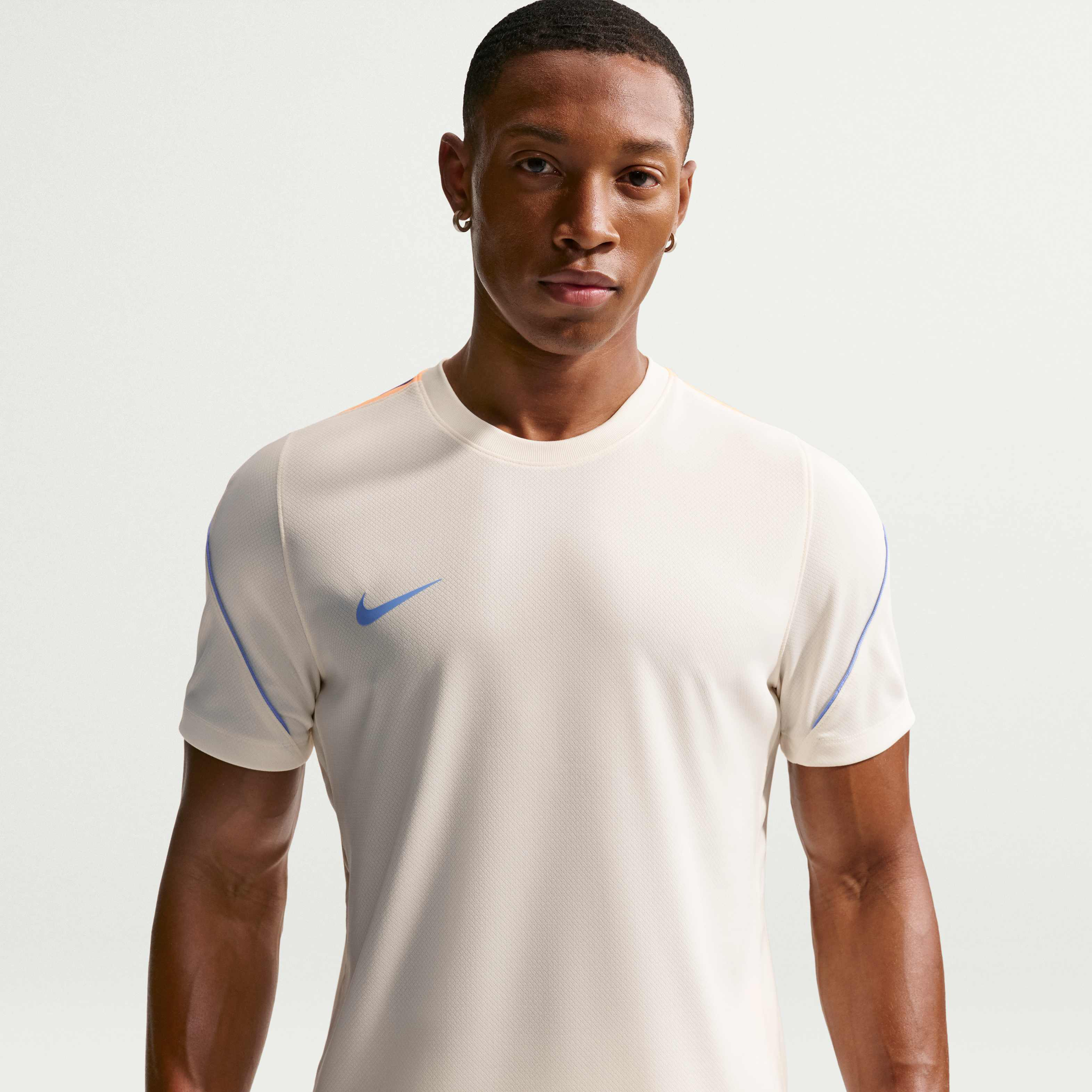Nike Strike image number 0
