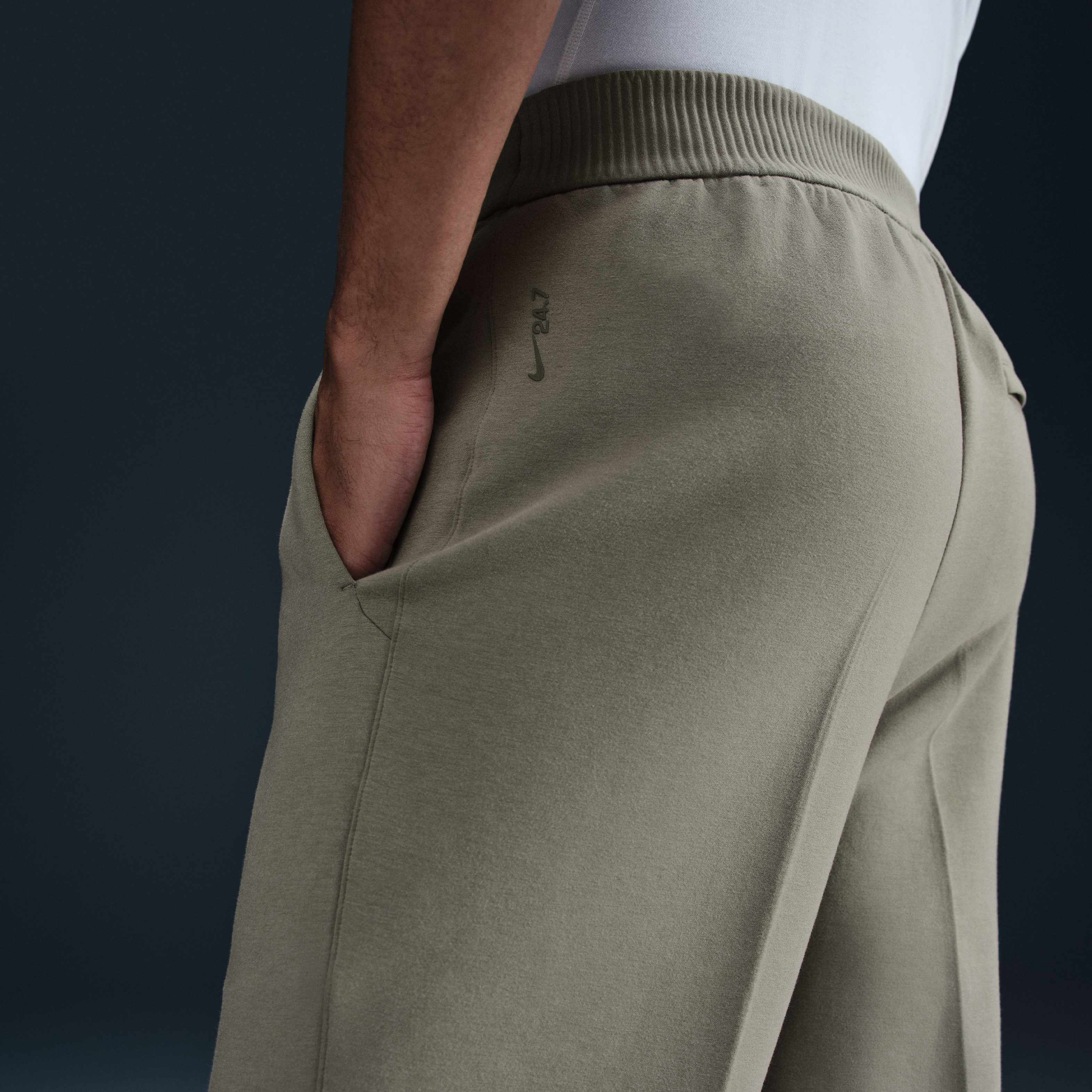 نايكي 24.7 امبوسبلي سوفت image number 5