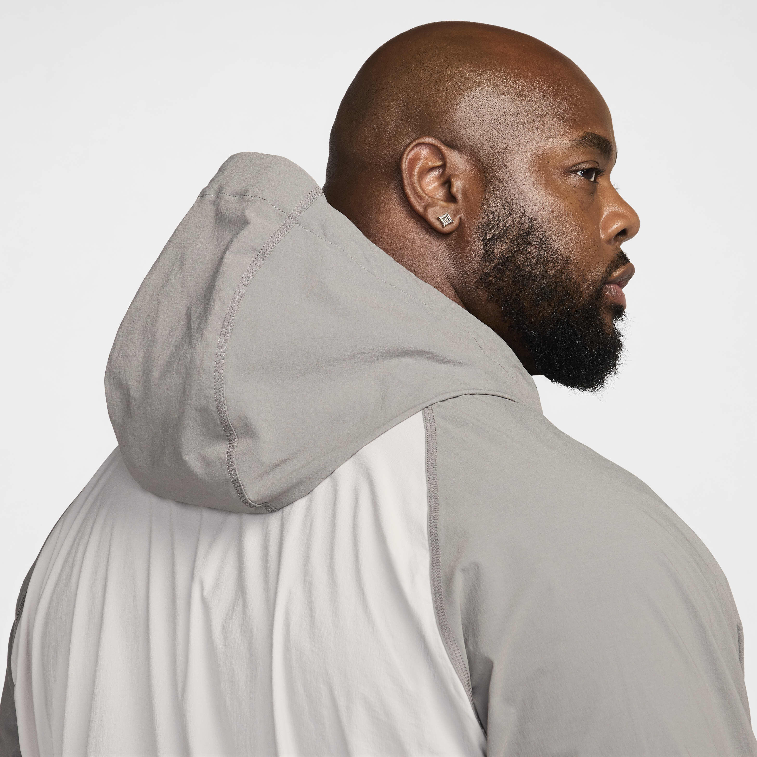 نايكي تك ويندرانر image number 8