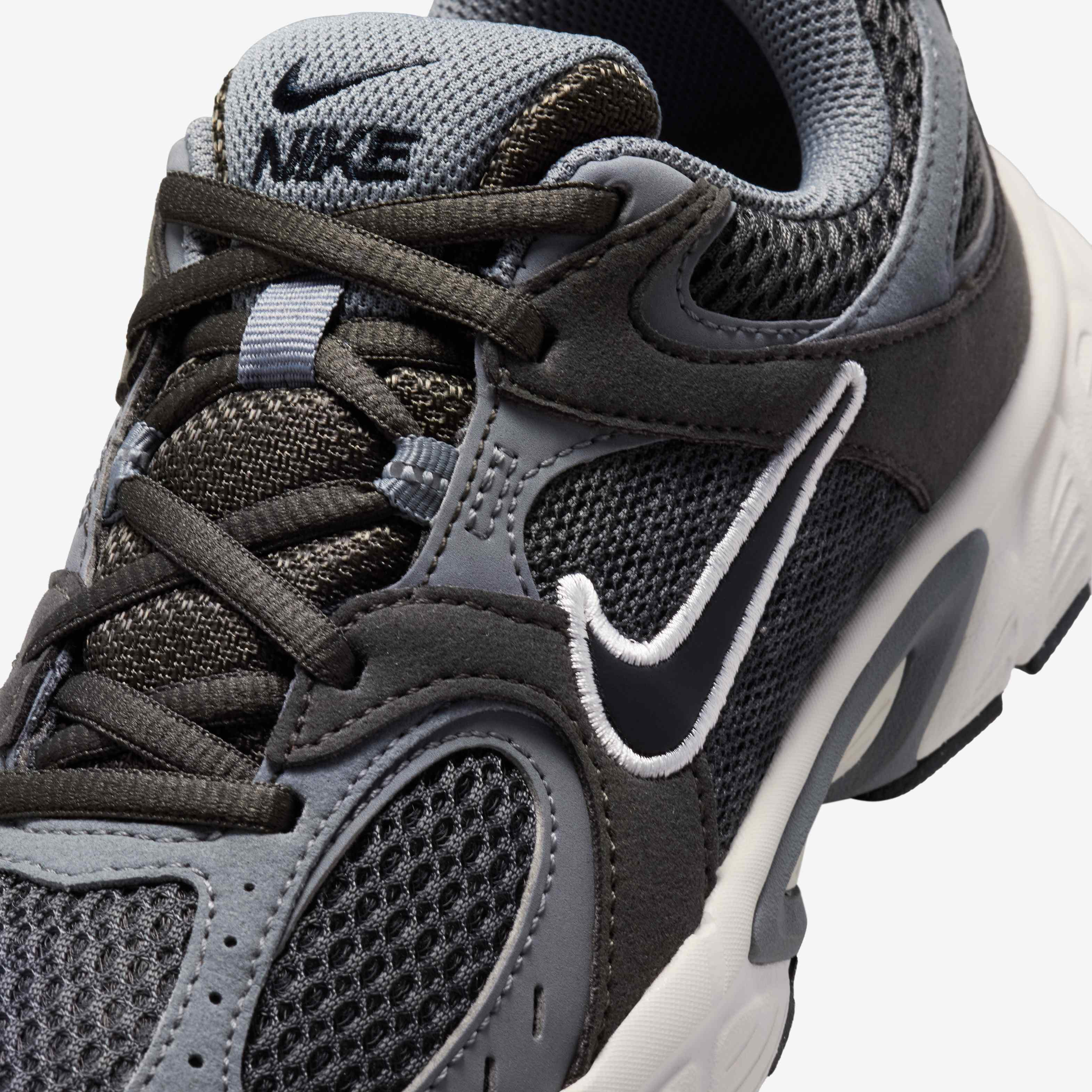 Nike V5 Runner Suede image number 6