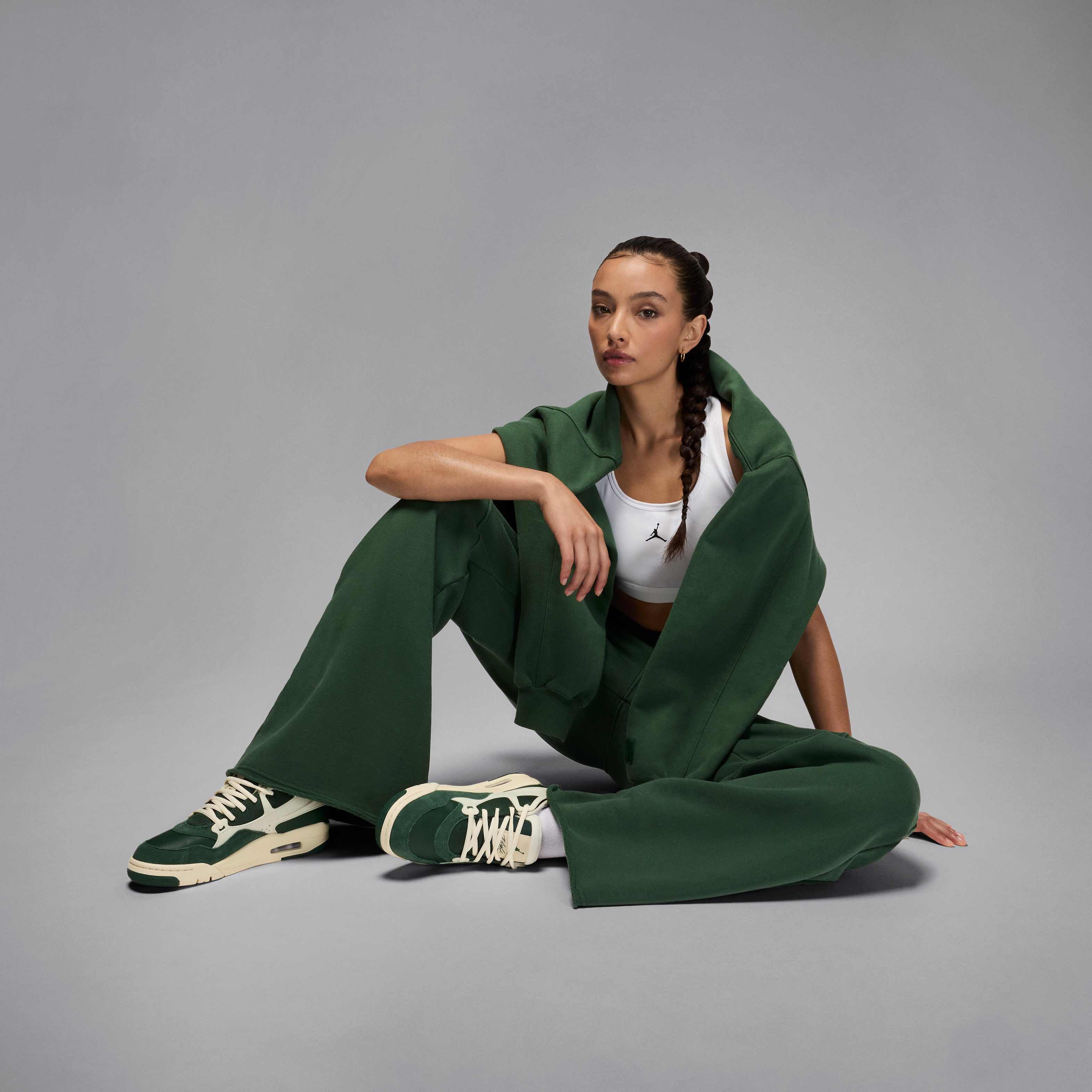 Air Jordan 4 RM image number 8