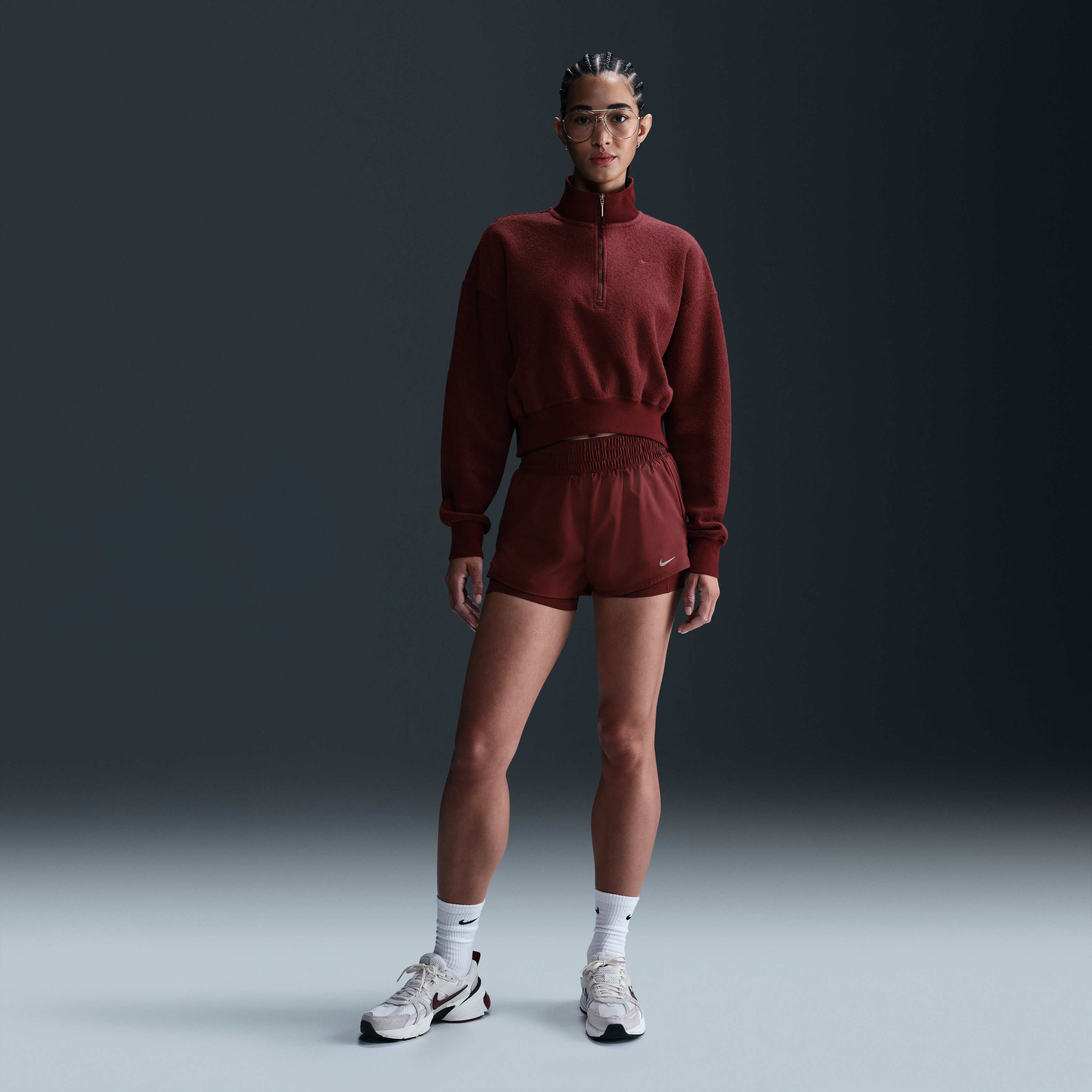 نايكي سبورتسوير فينكس بلش image number 3