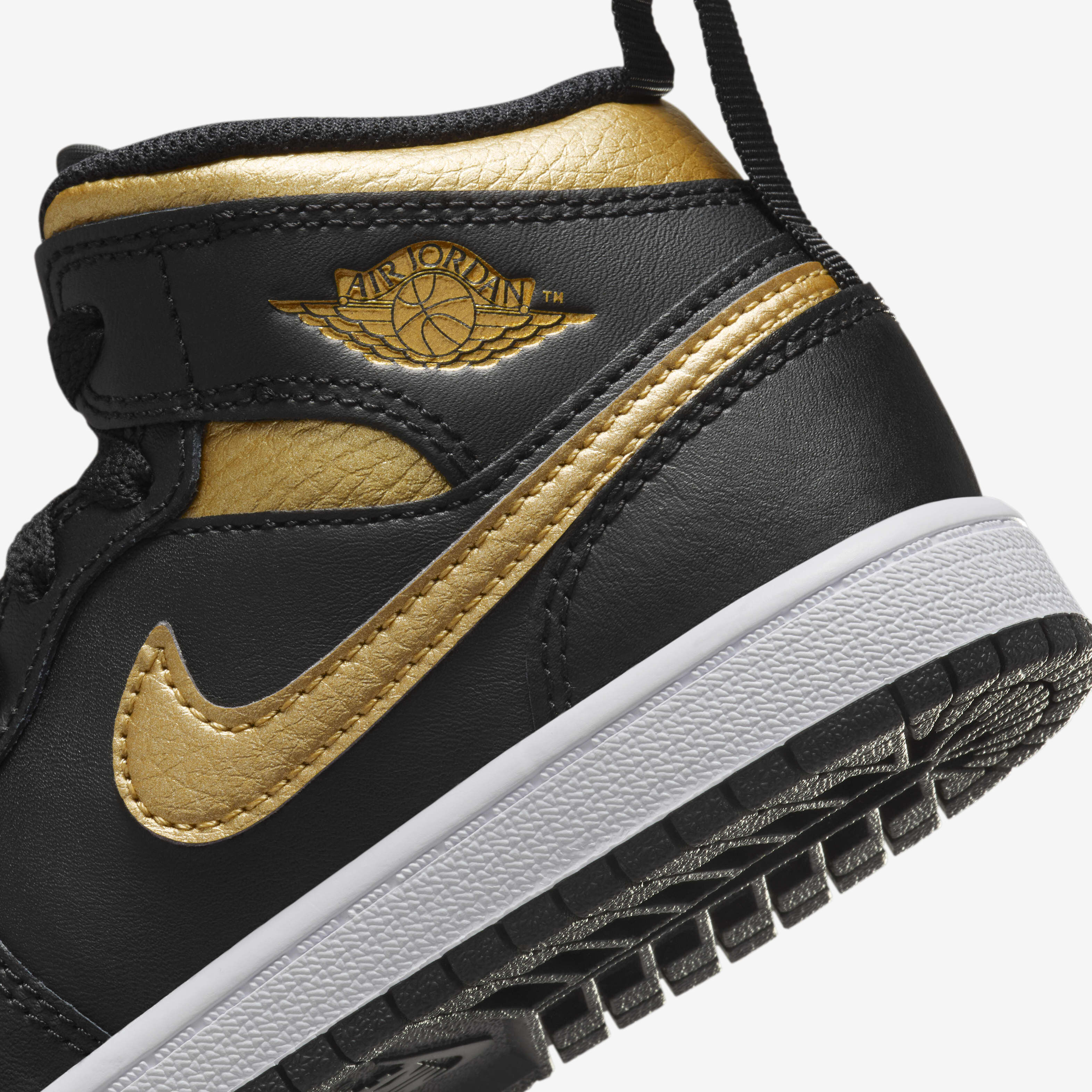 Buy Jordan 1 Mid Younger Kids Shoes Nike Qatar Official