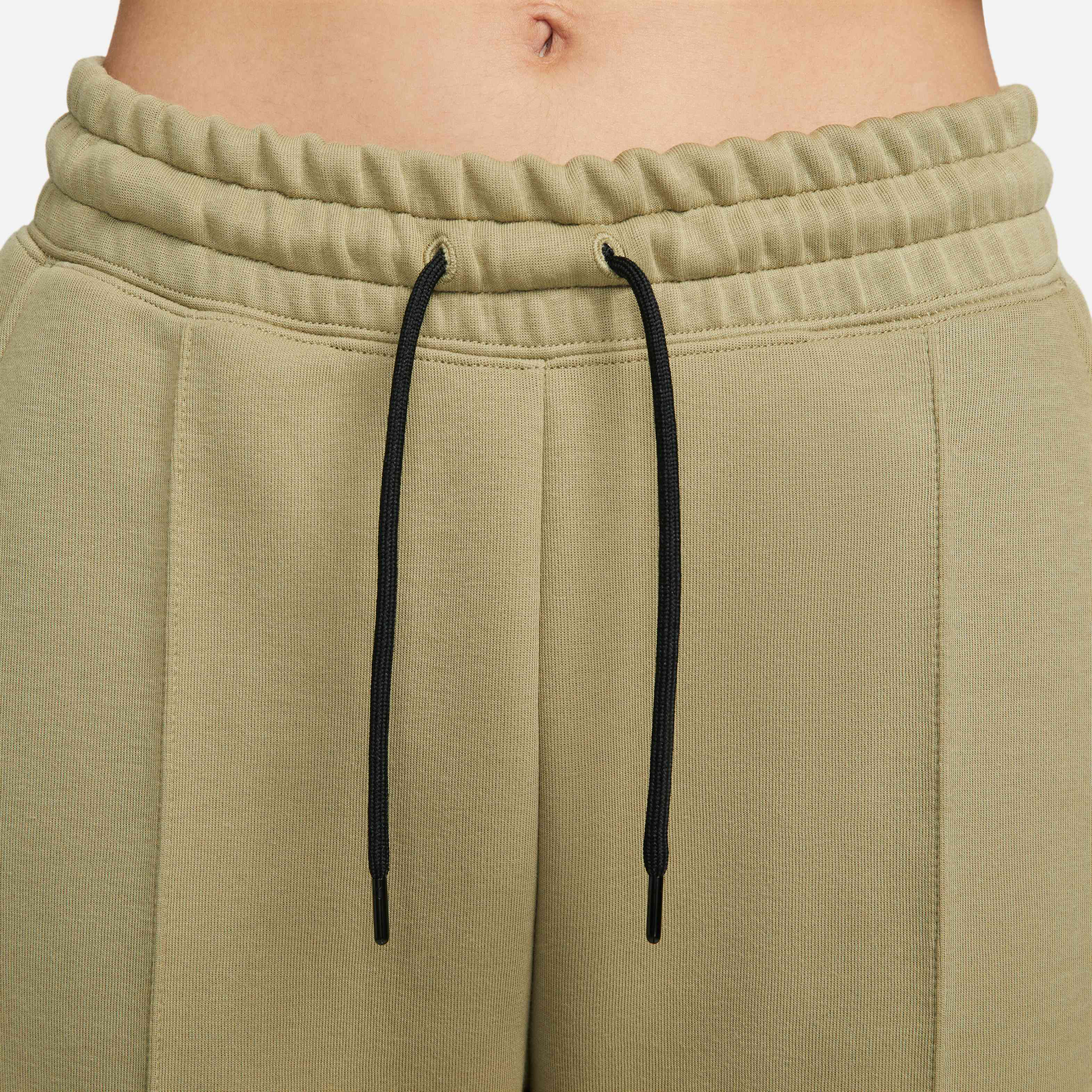 نايكي سبورتسوير تك فليس image number 2