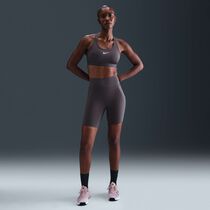 Nike Universa