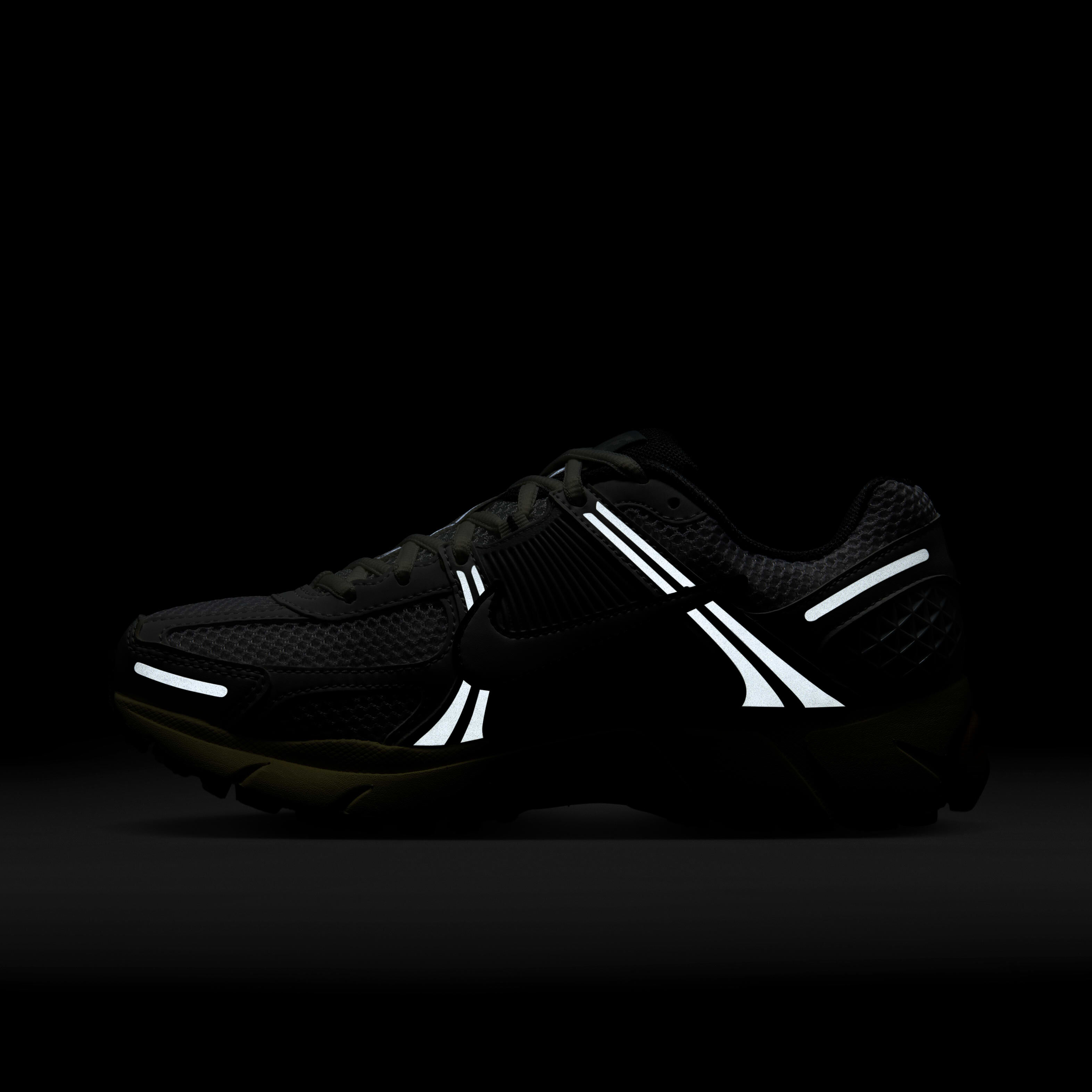 Nike Zoom Vomero 5 image number 11