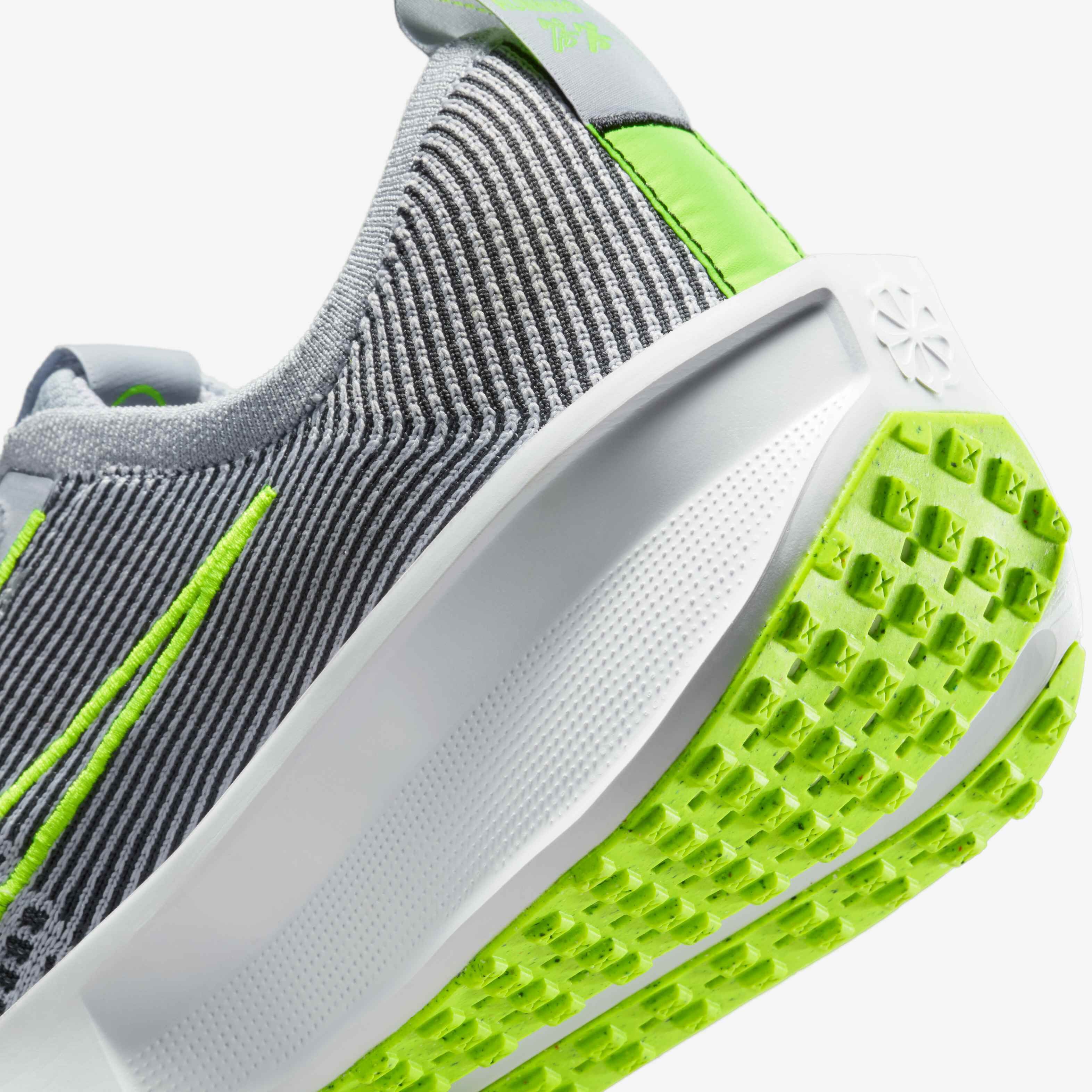 Nike Interact Run image number 7