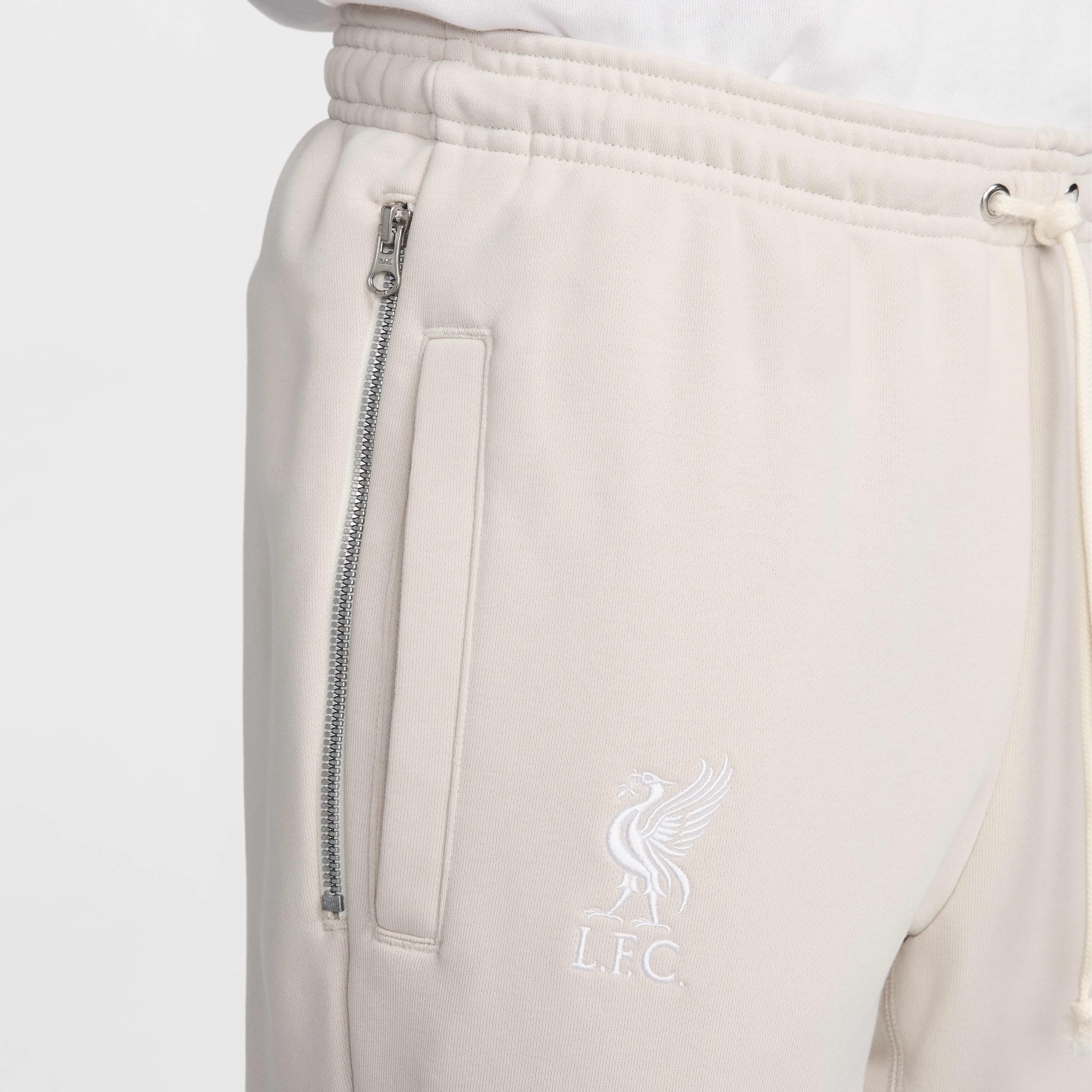 Liverpool F.C. Standard Issue image number 3