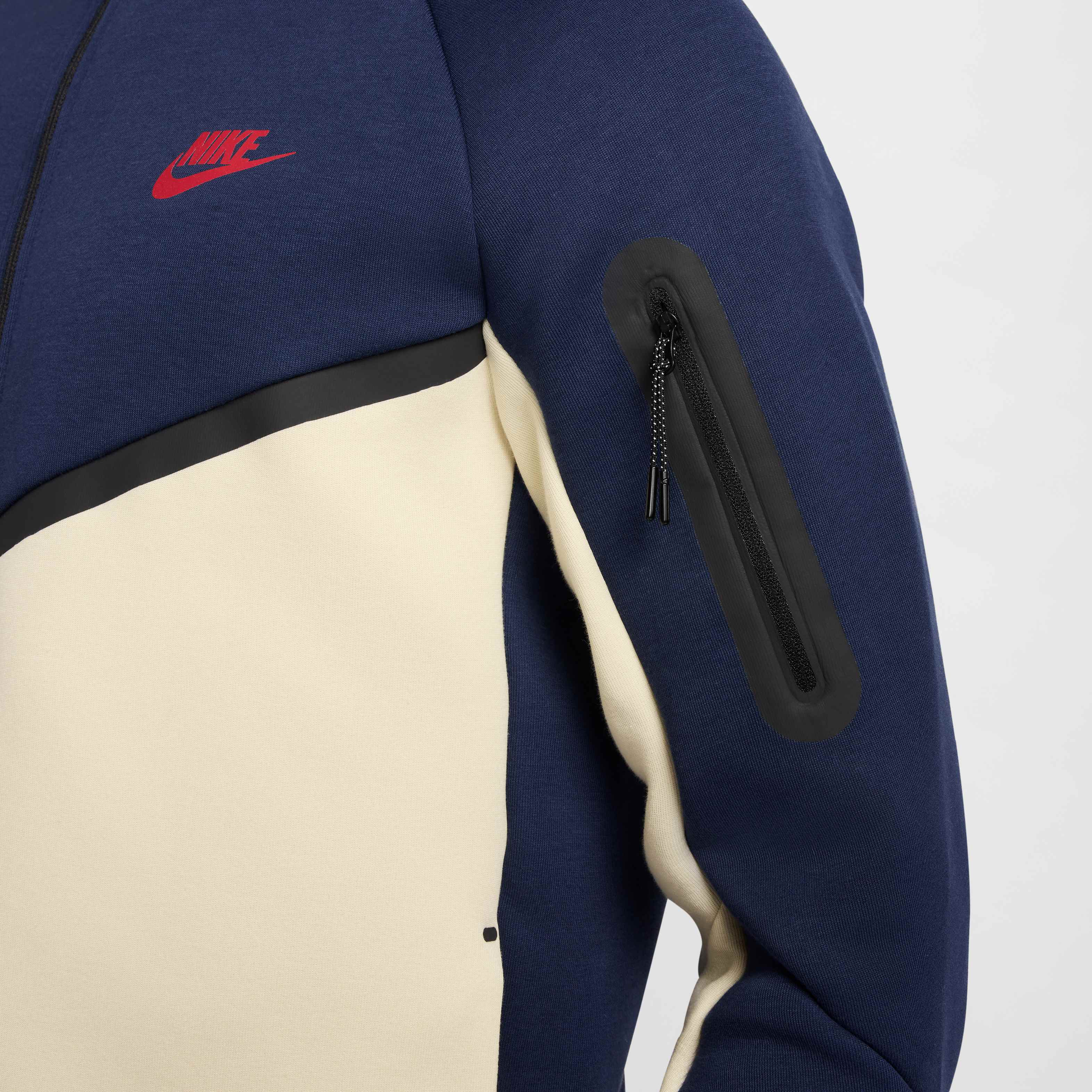 Nike Sportswear Tech image number 5