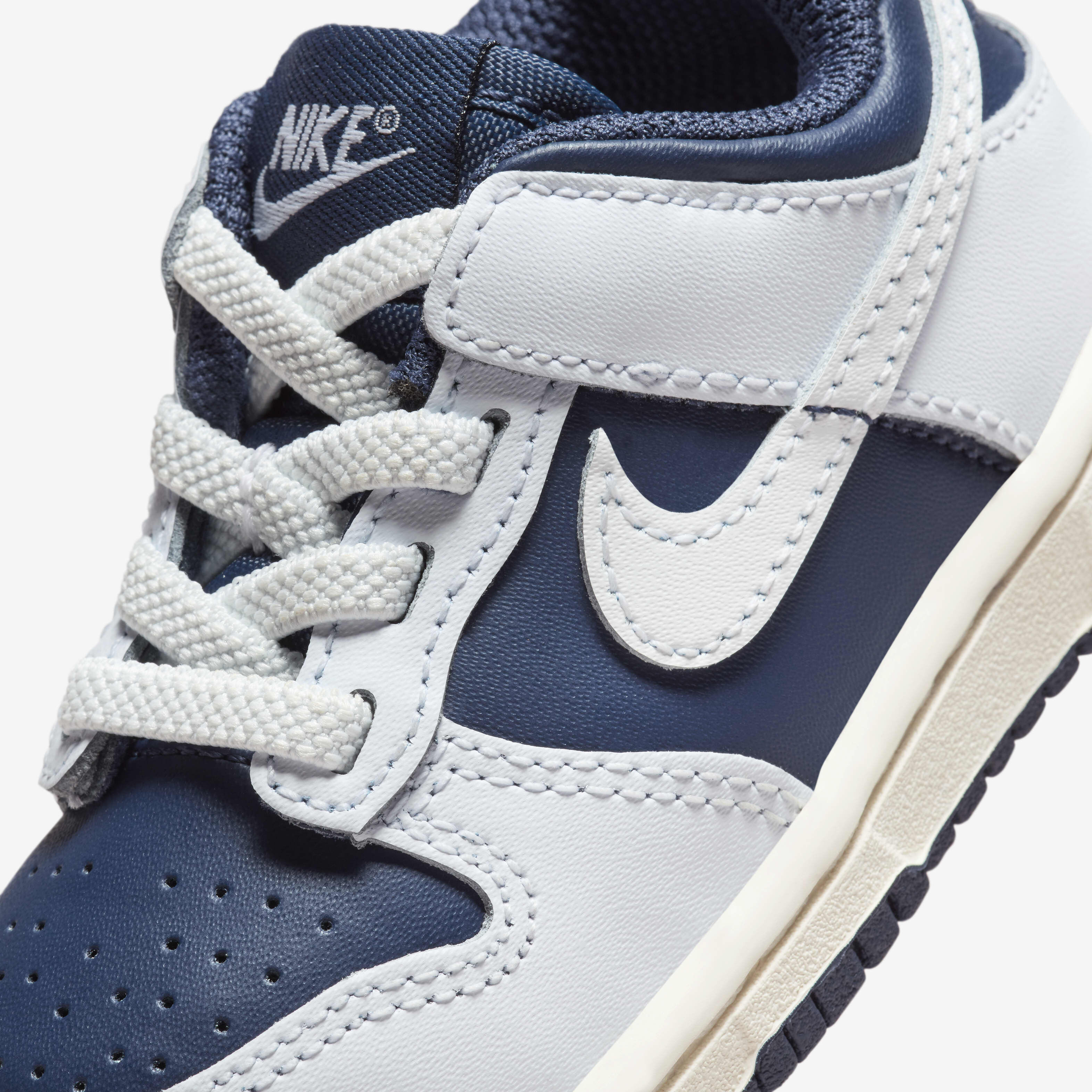 Nike Dunk Low image number 6