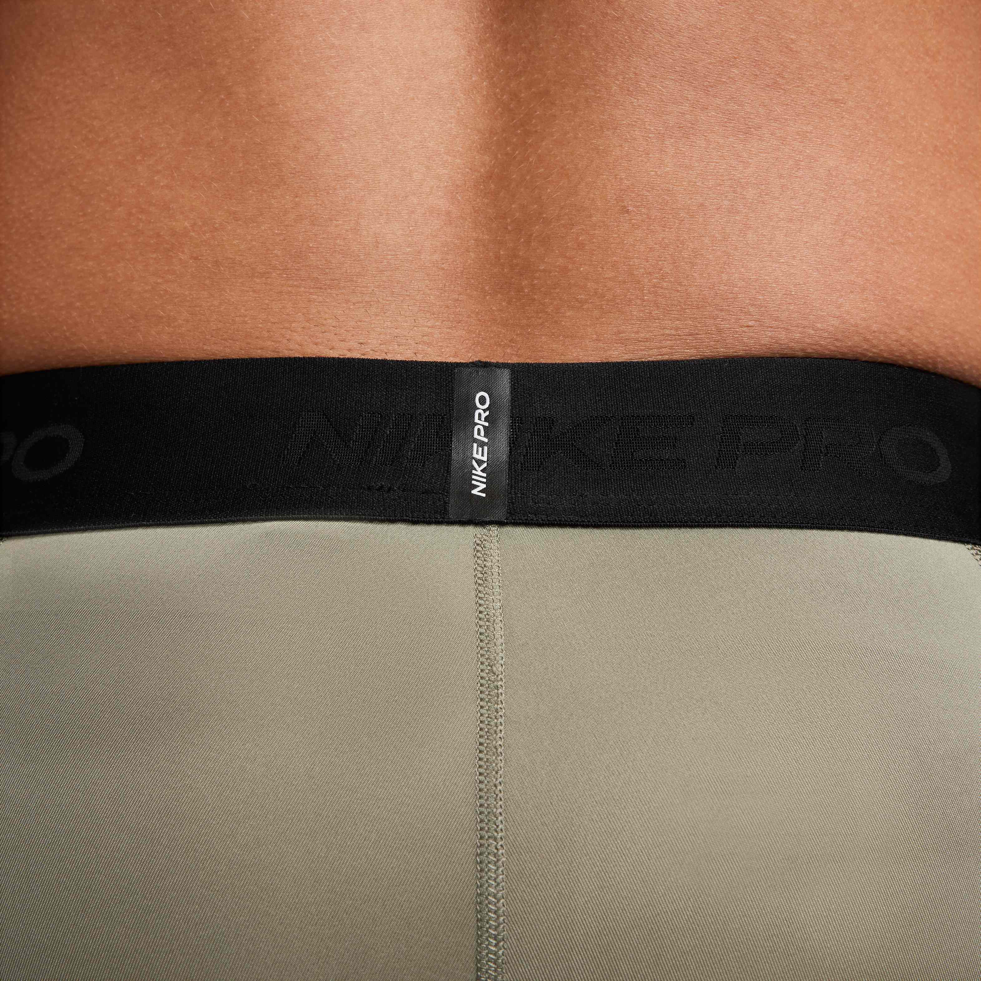 Nike Pro image number 3