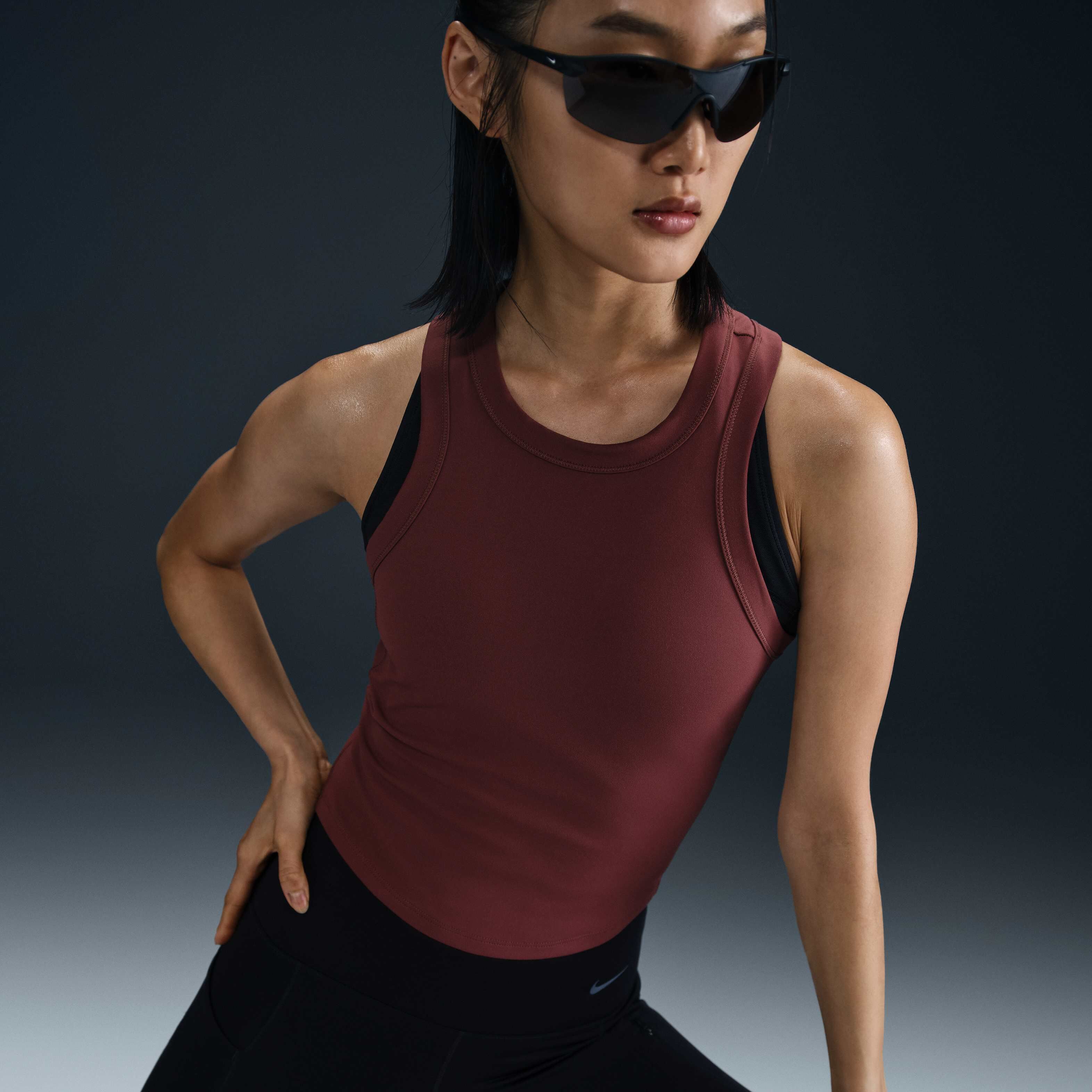 نايكي ون فيتد image number 0