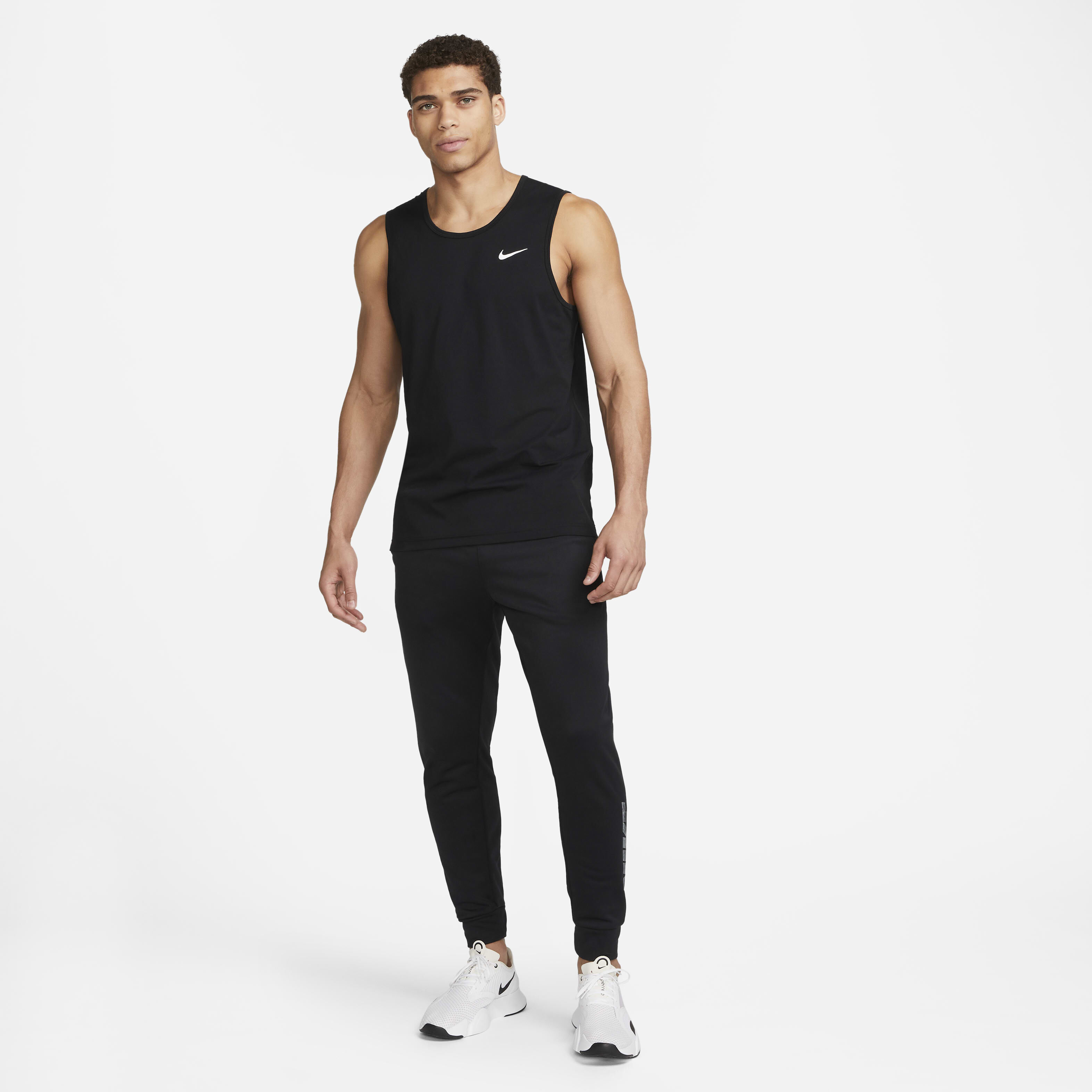 Buy Nike Dri FIT Hyverse Men s Sleeveless Fitness Tank Top Nike Qatar Official