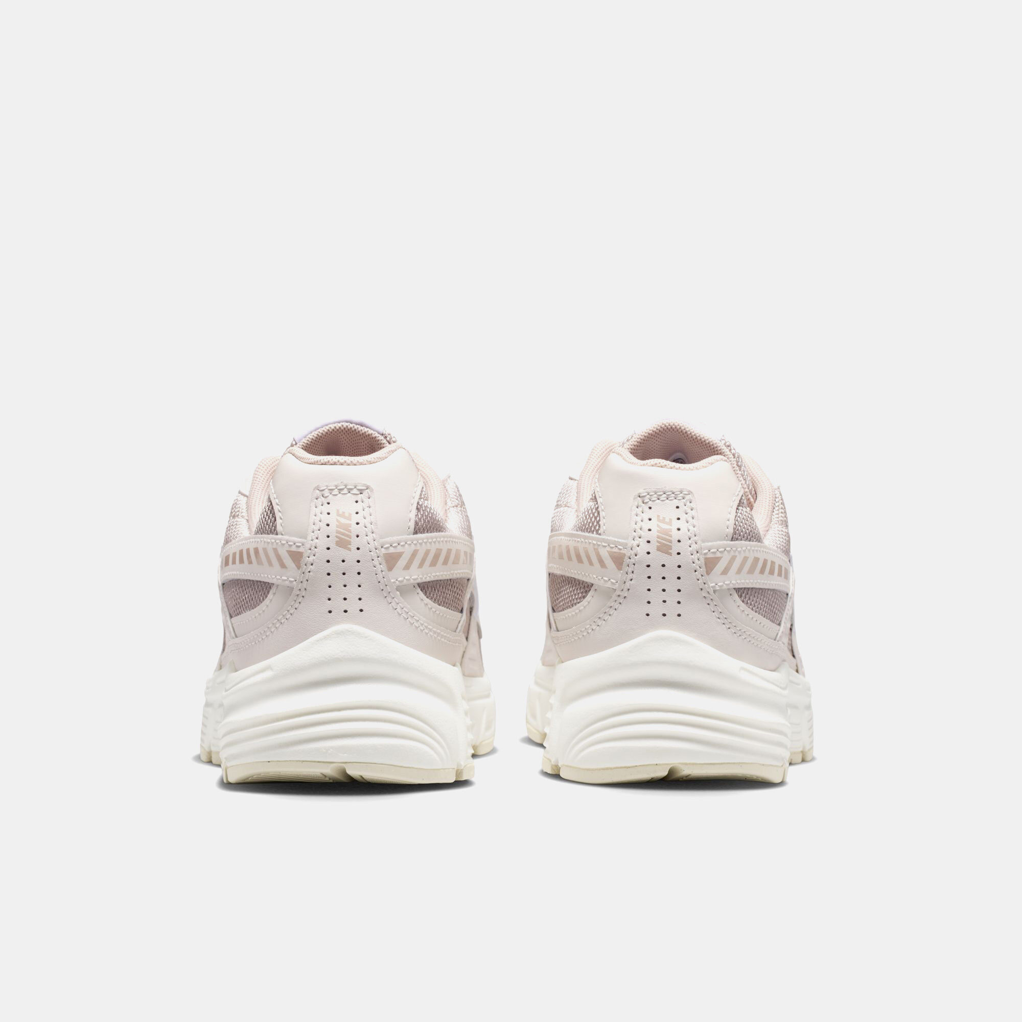 Nike Initiator image number 1