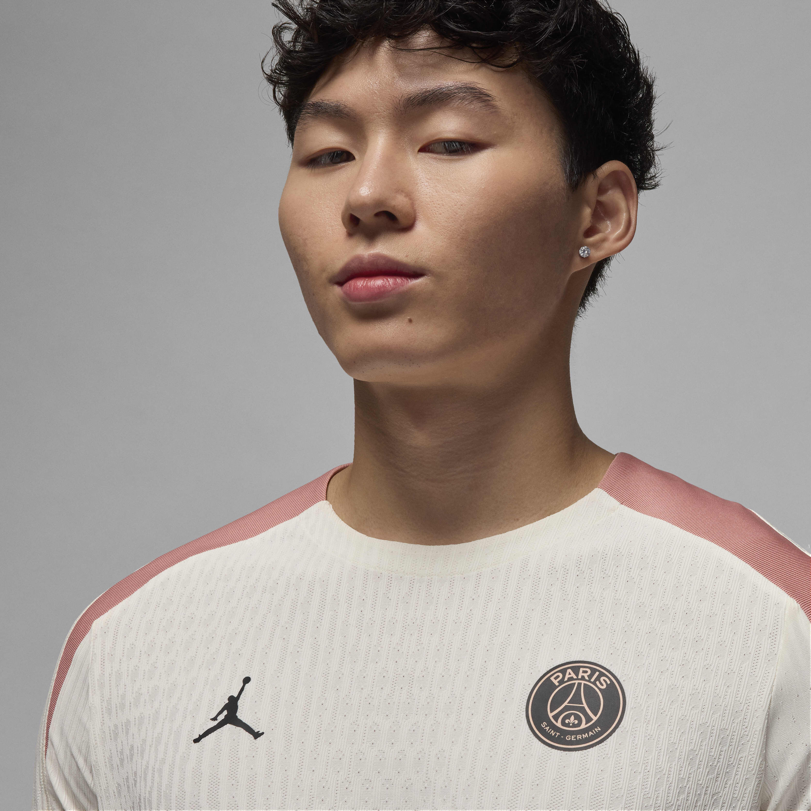 Paris Saint-Germain Strike Elite Third image number 2