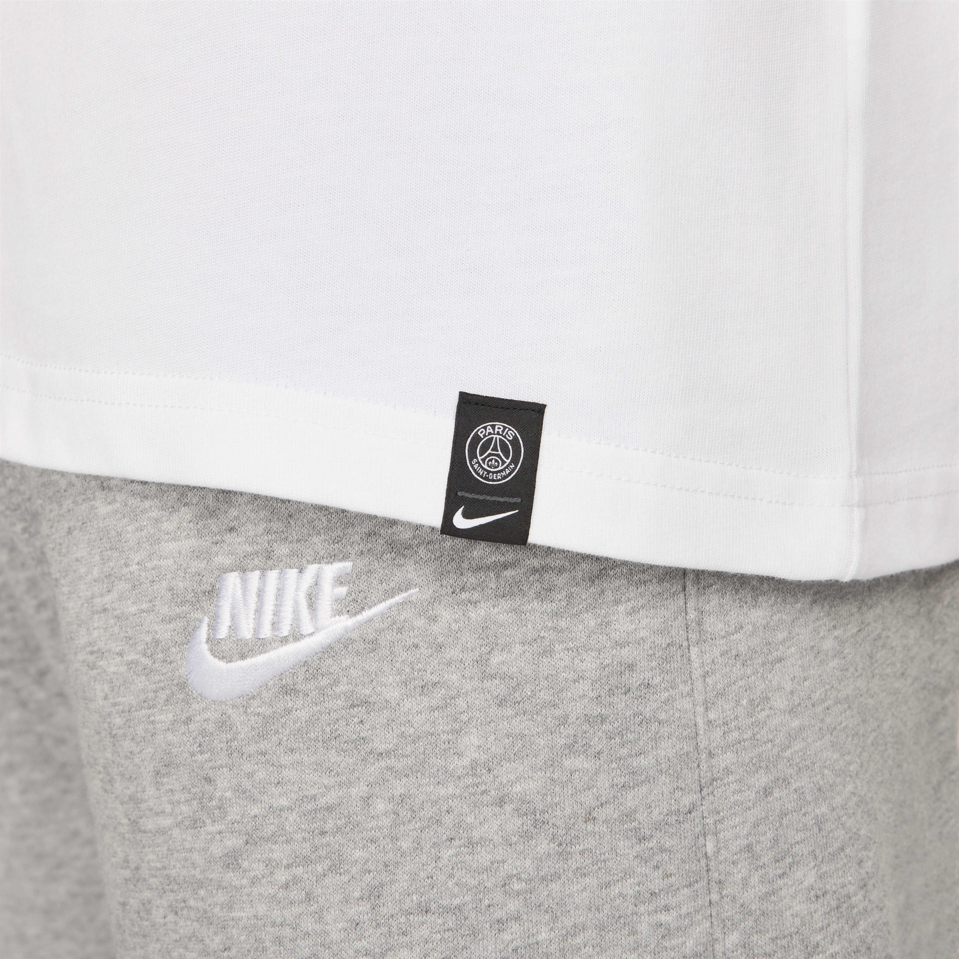 باريس سان جيرمان بريميوم ايسنشالز image number 4