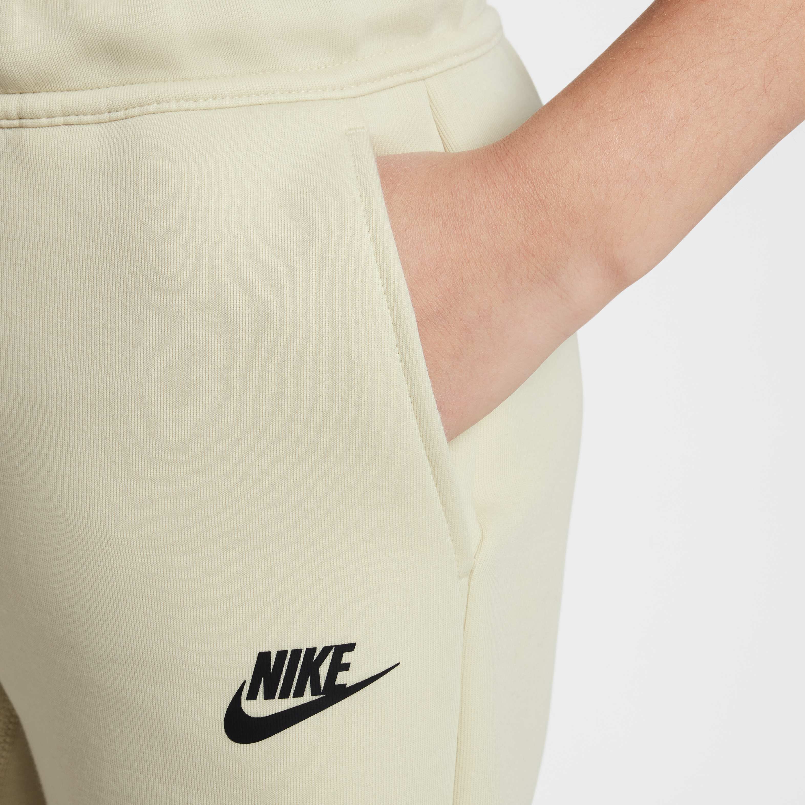 Nike Tech Fleece image number 4