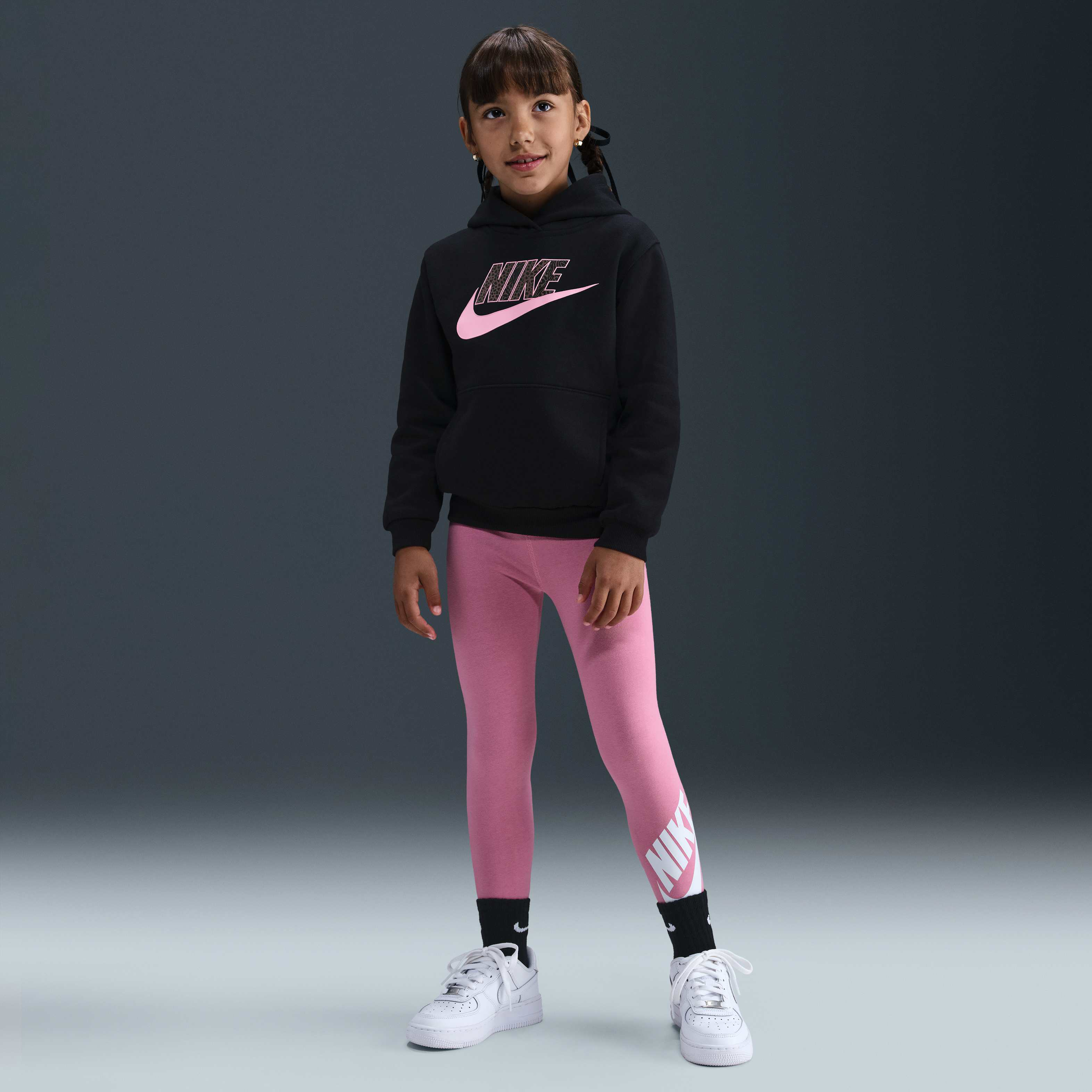 Nike Wild Warmth image number 3