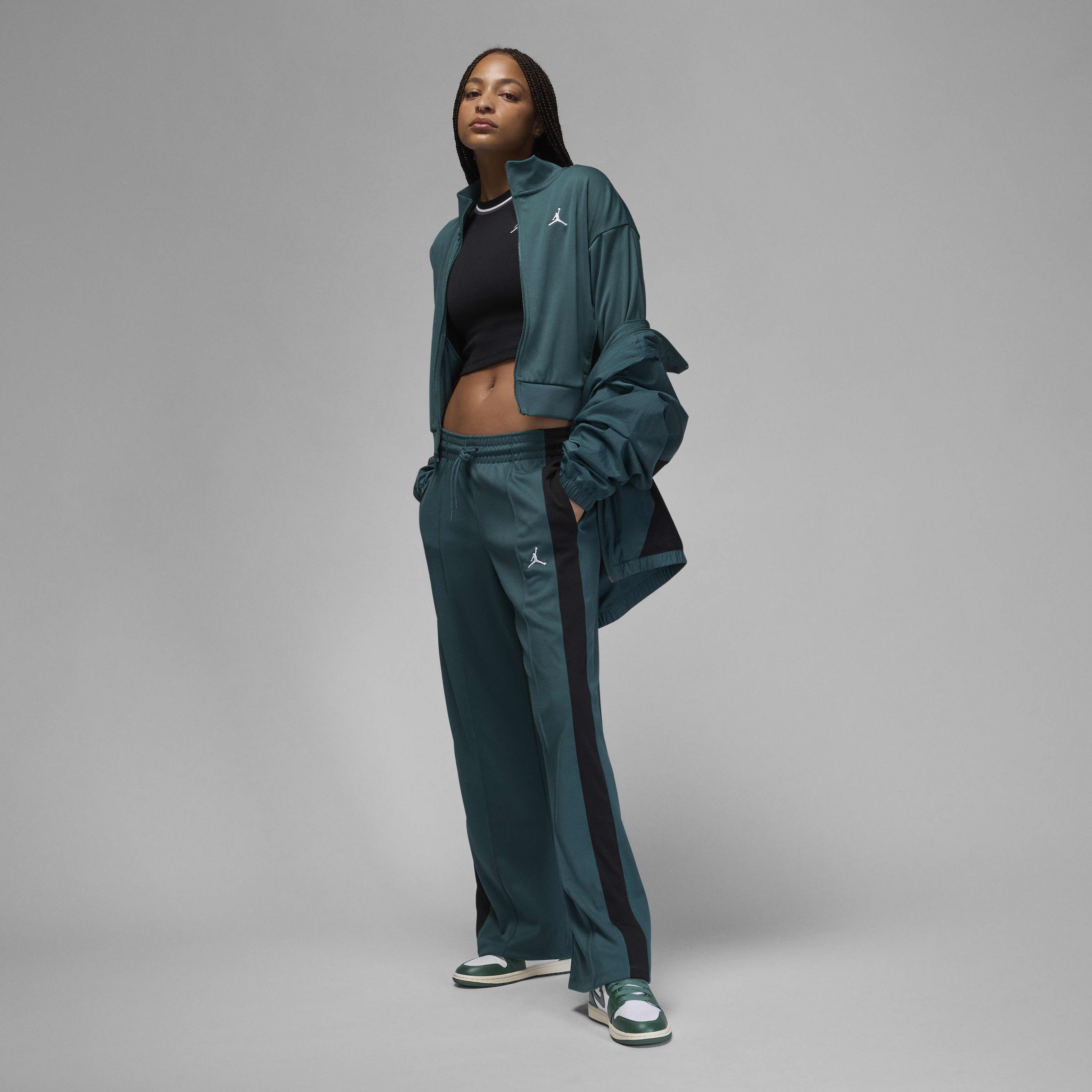 Air Jordan 1 Mid image number 8