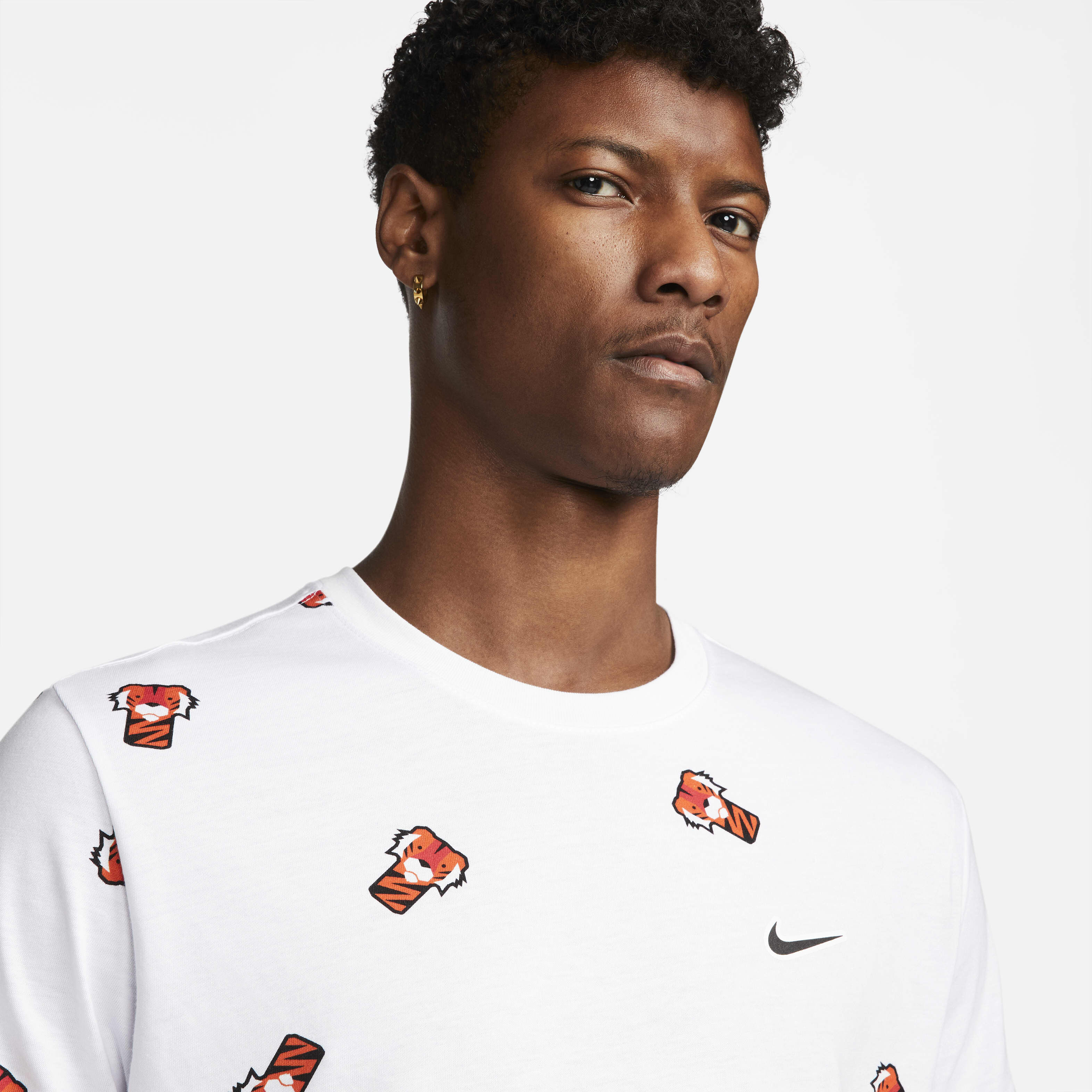 Tiger Woods 'Frank' image number 2