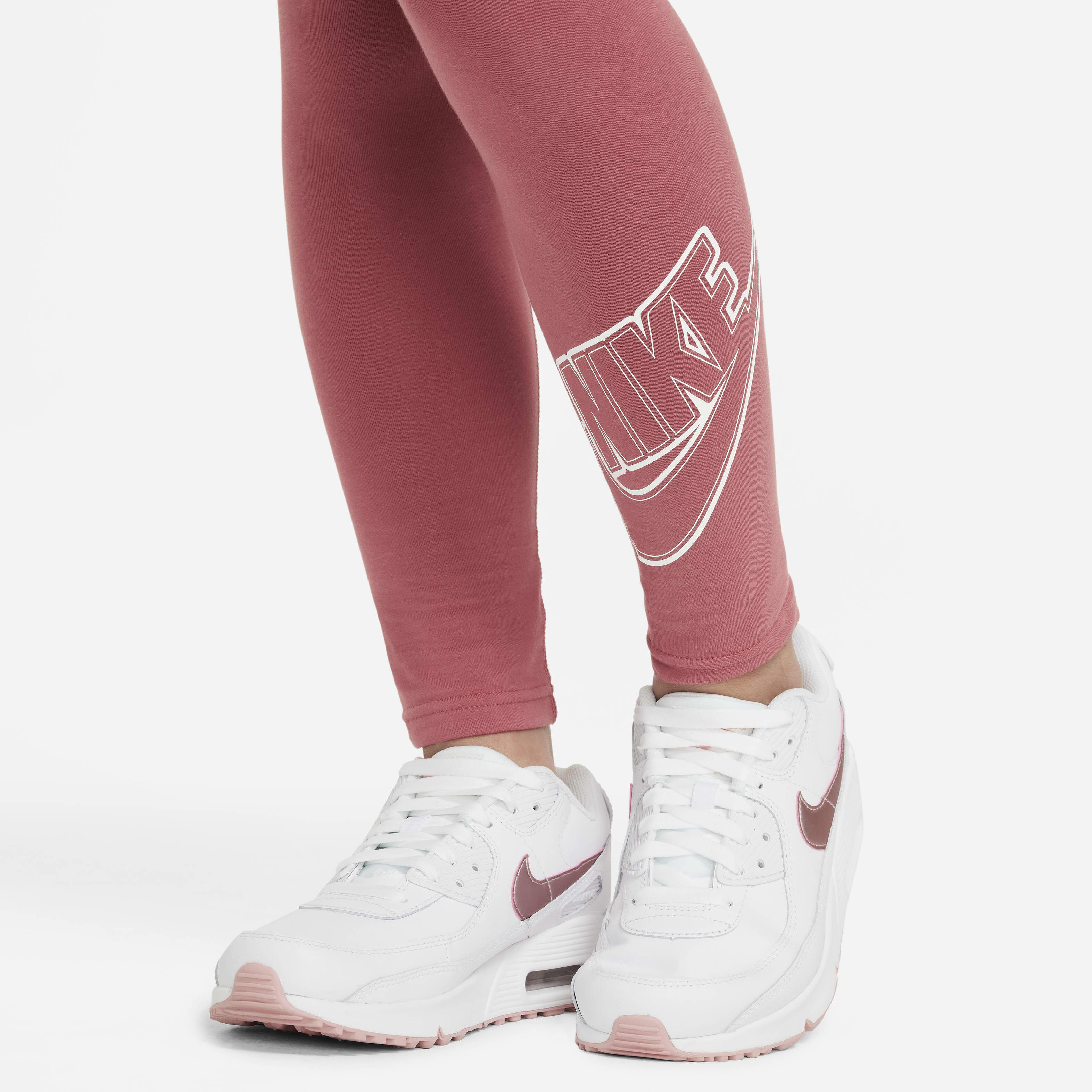 Nike Sportswear Favourites image number 2