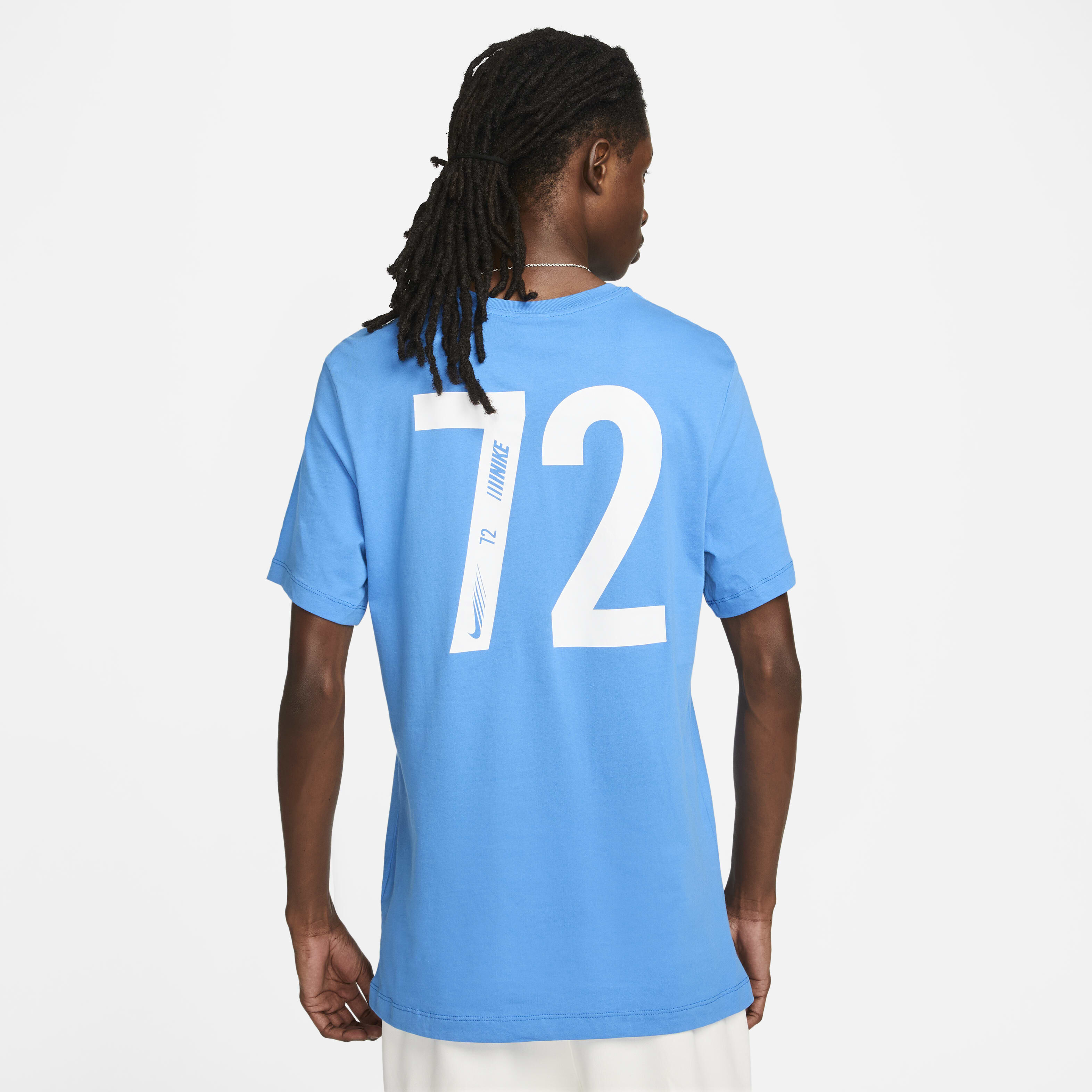 نايكي سبورتسوير ستاندرد ايشيو image number 1