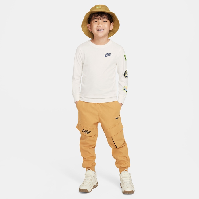 نايكي ريترو ستيكر image number 3 نايكي ريترو ستيكر image number 3