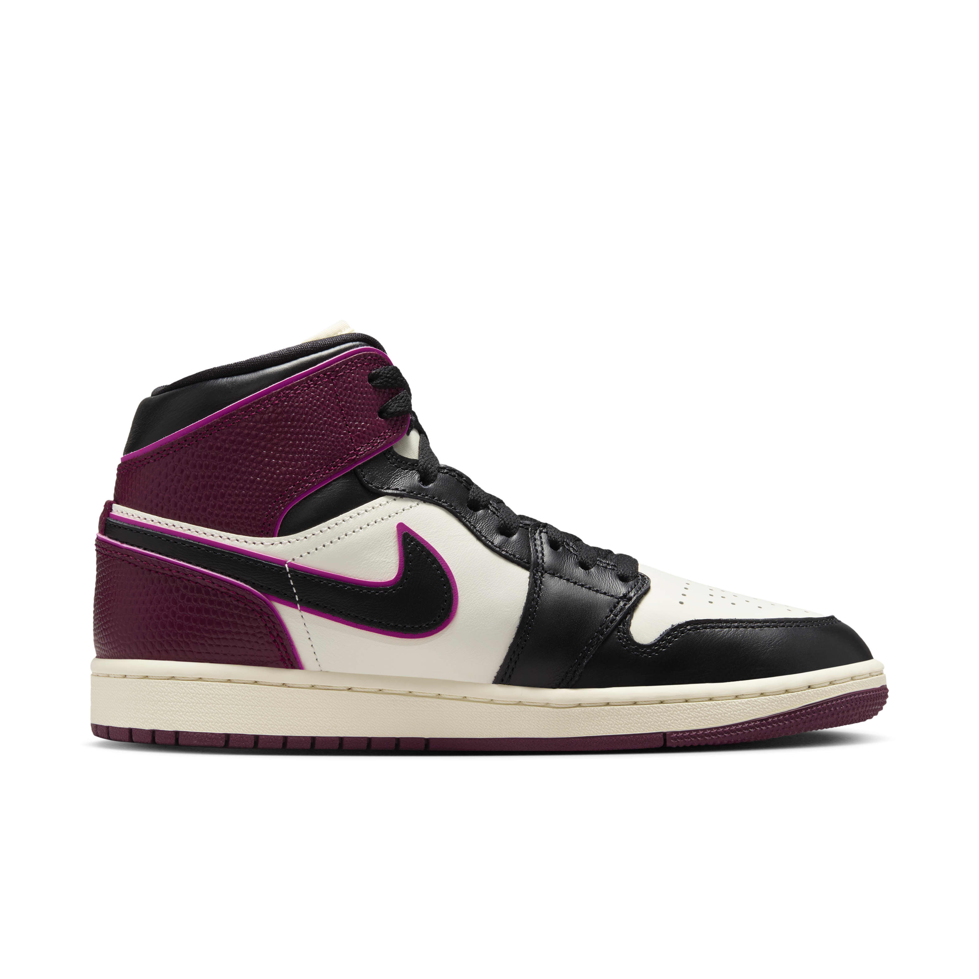 Buy Air Jordan 1 Mid SE Women s Shoes Nike Qatar Official
