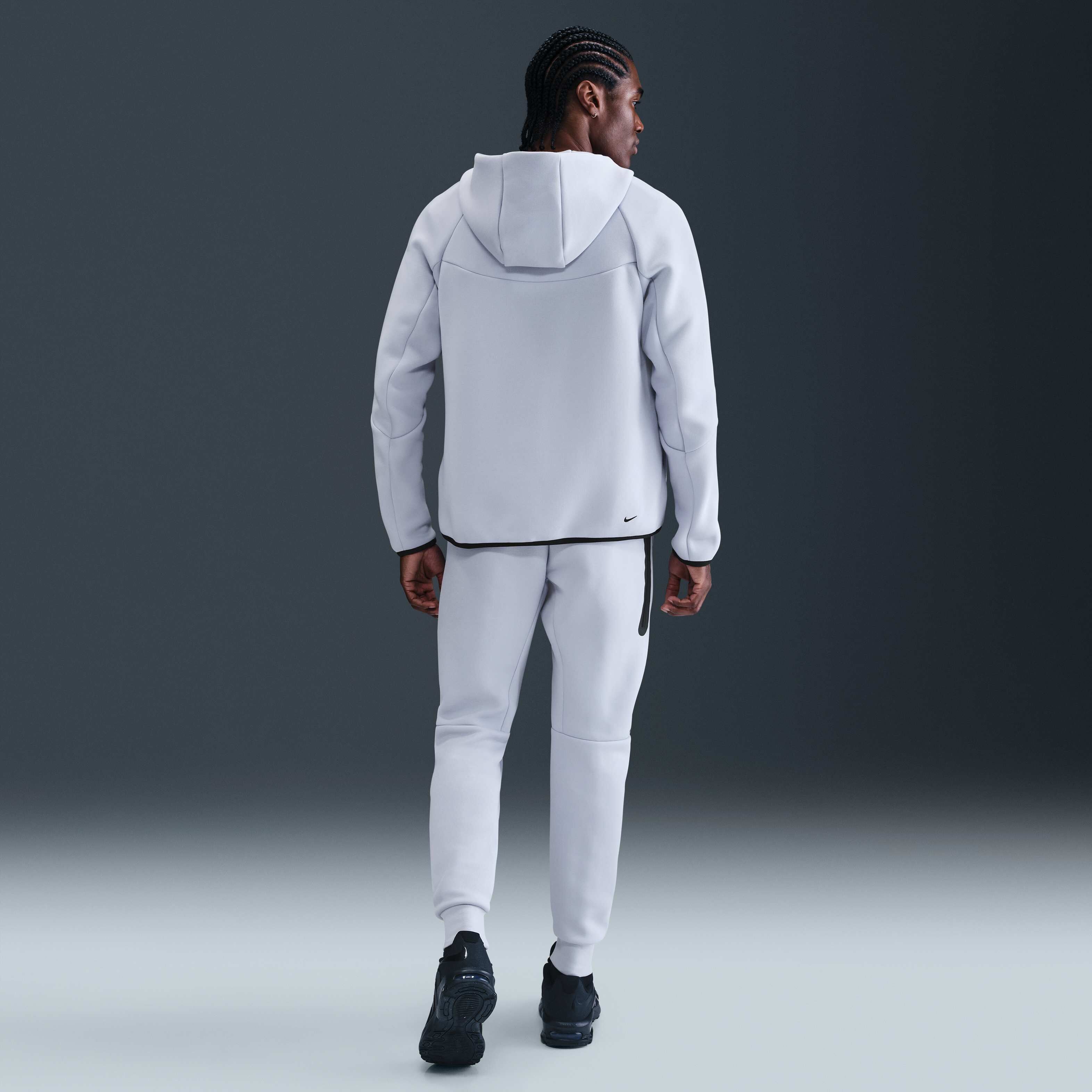 نايكي تك image number 3