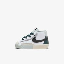 Nike Blazer Mid '77 SE