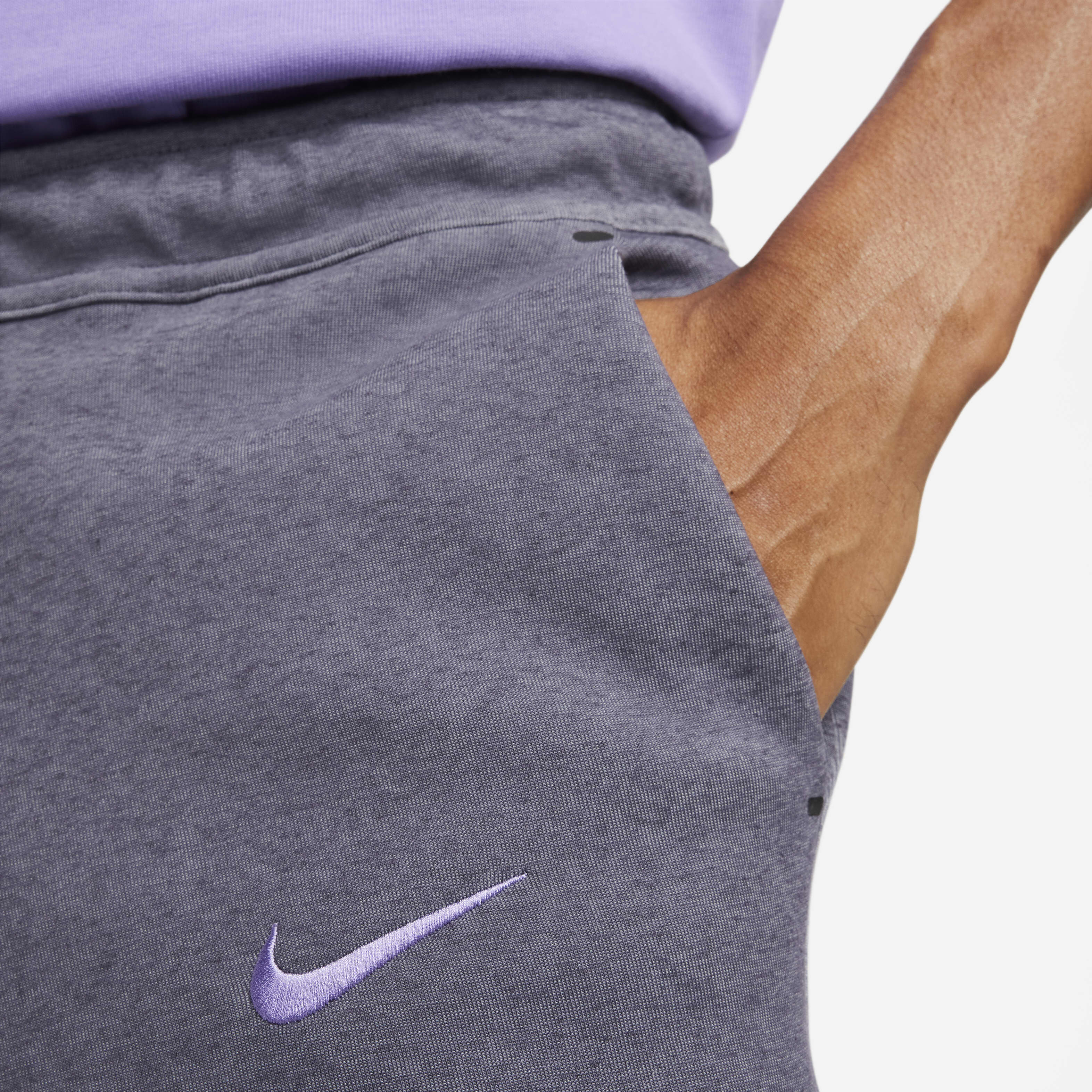 Liverpool F.C. Tech Fleece Third image number 2