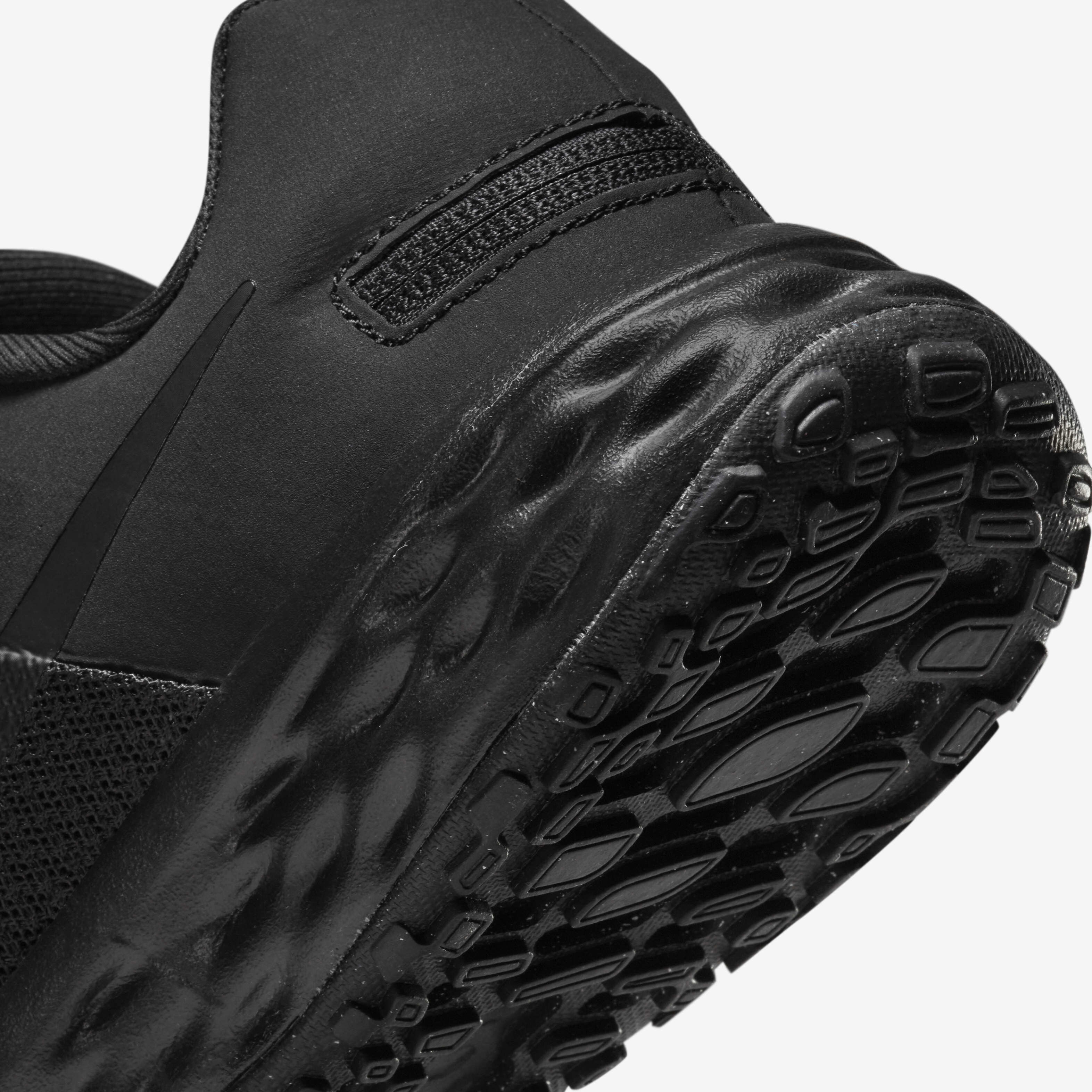 نايكي ريفوليوشن 6 فلاي-ايز image number 7