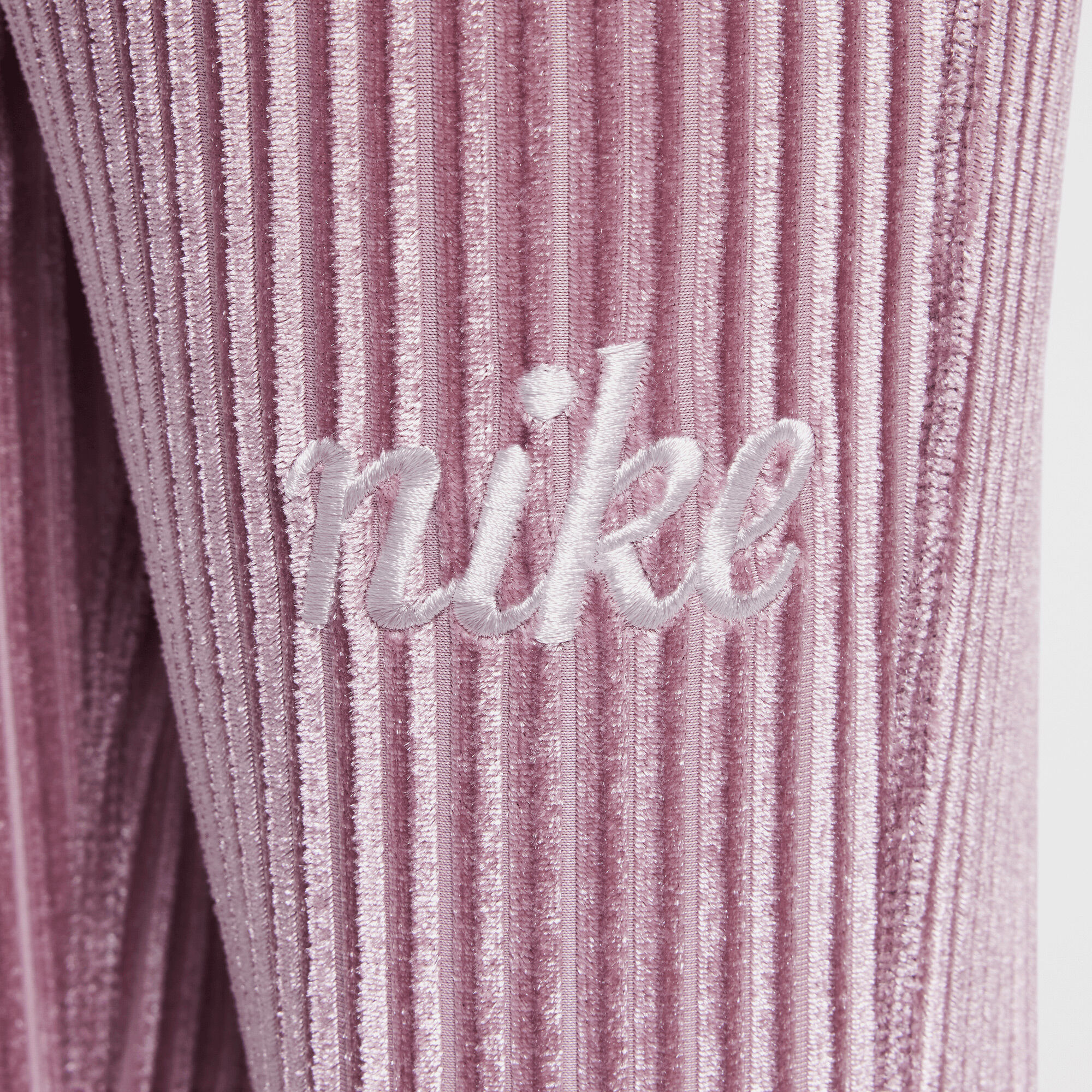 نايكي سبورتسوير image number 2