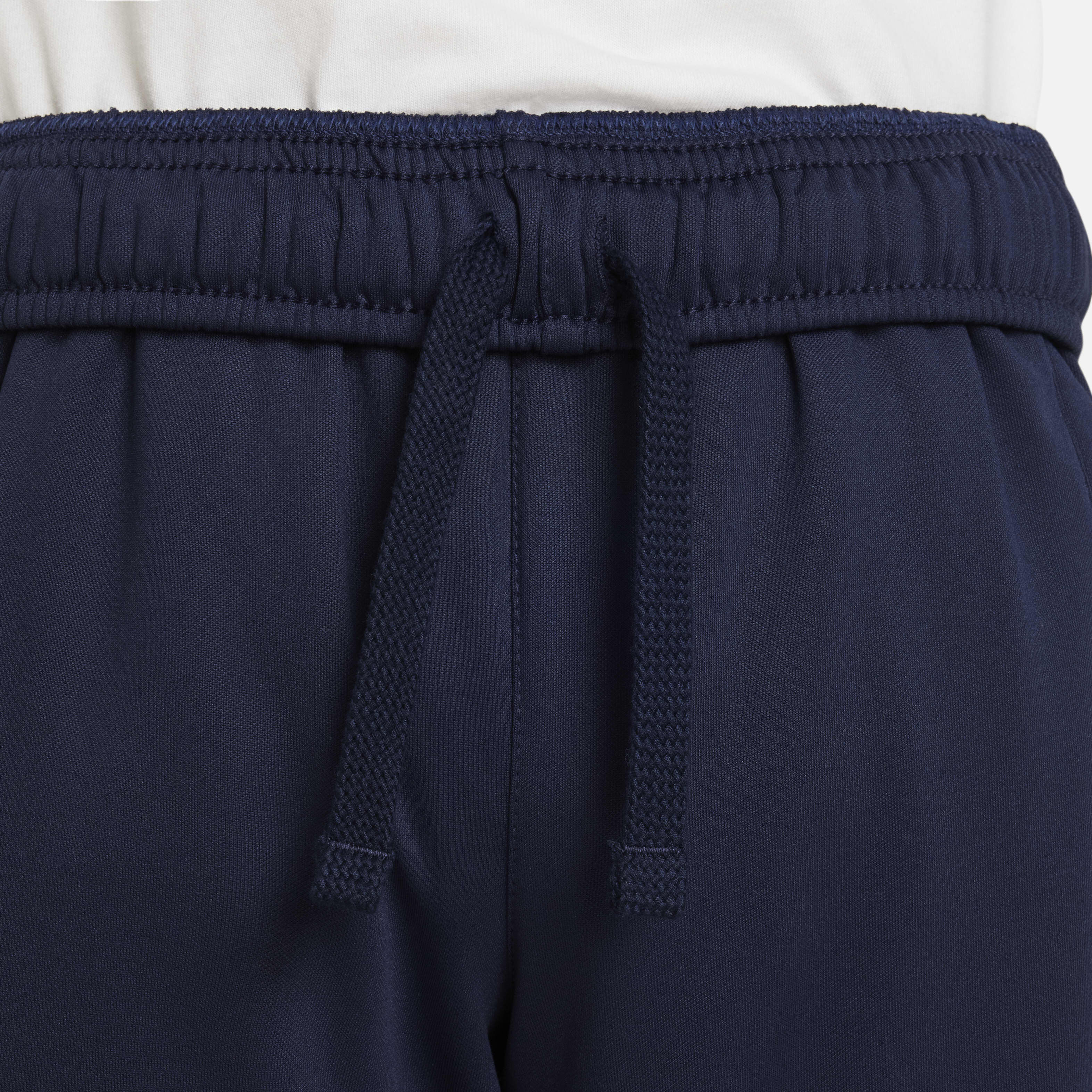 Nike Sportswear Repeat image number 2