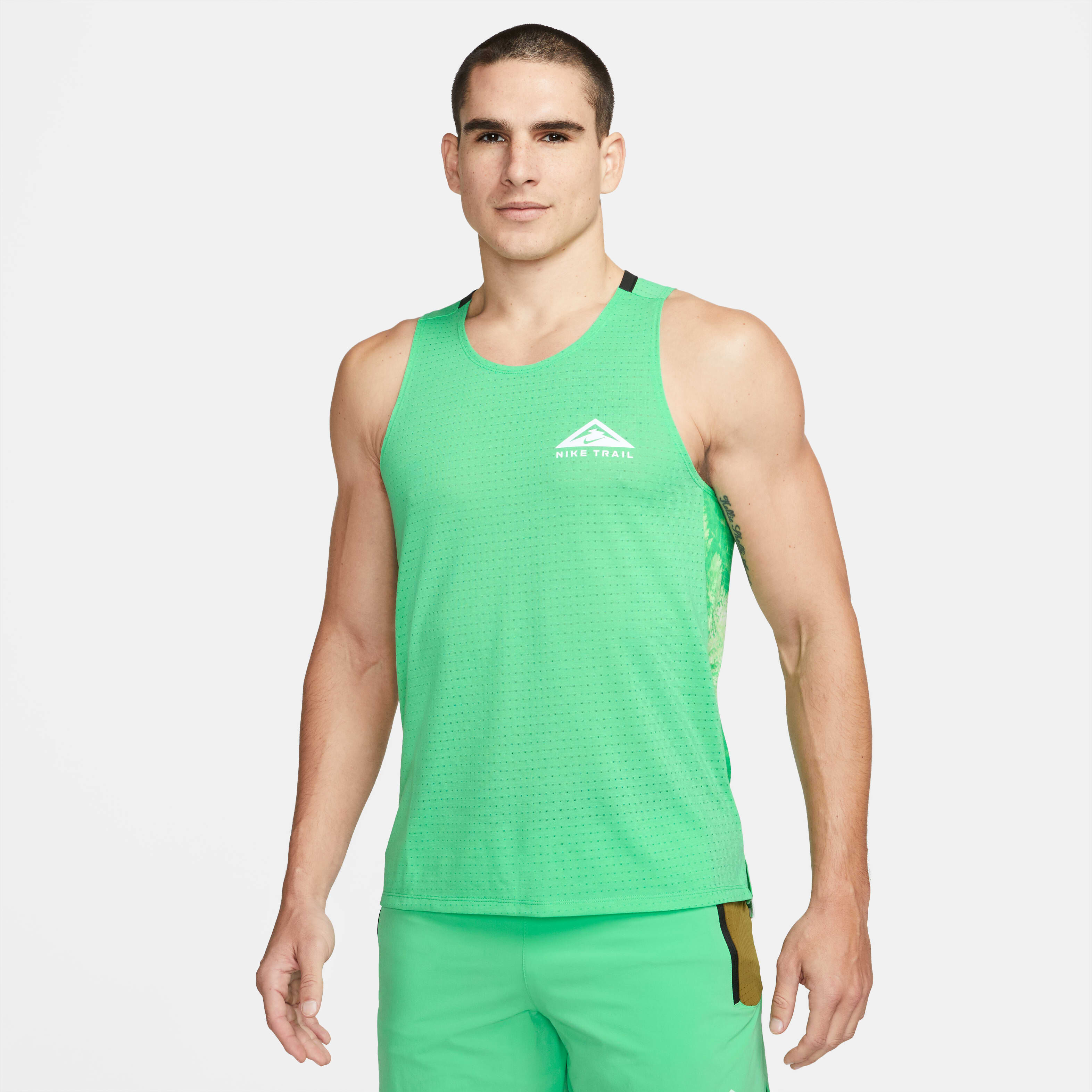 Buy Nike Trail Solar Chase Men s Nike Dri FIT Running Tank Nike Qatar Official
