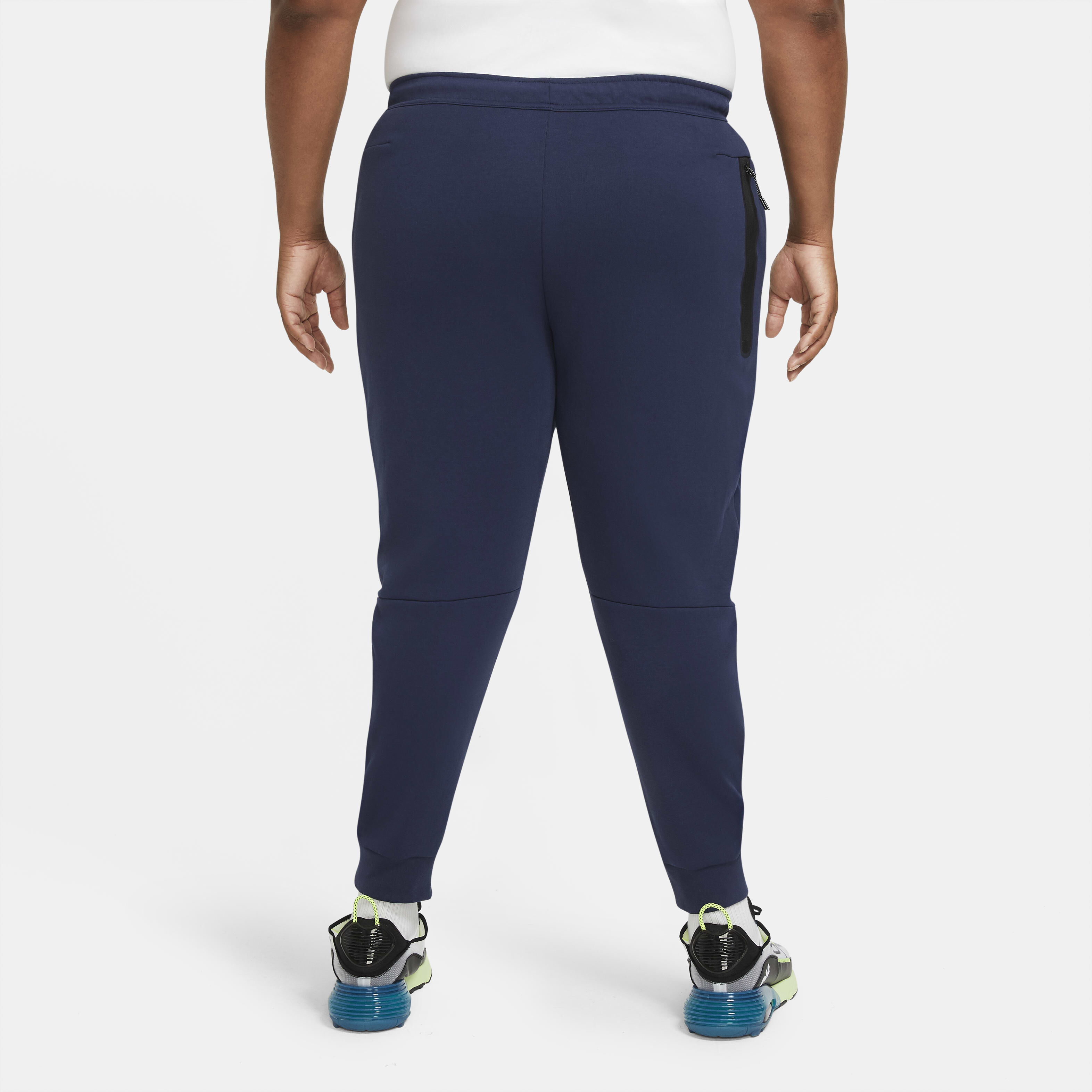 نايكي سبورتسوير تَك فليس image number 4