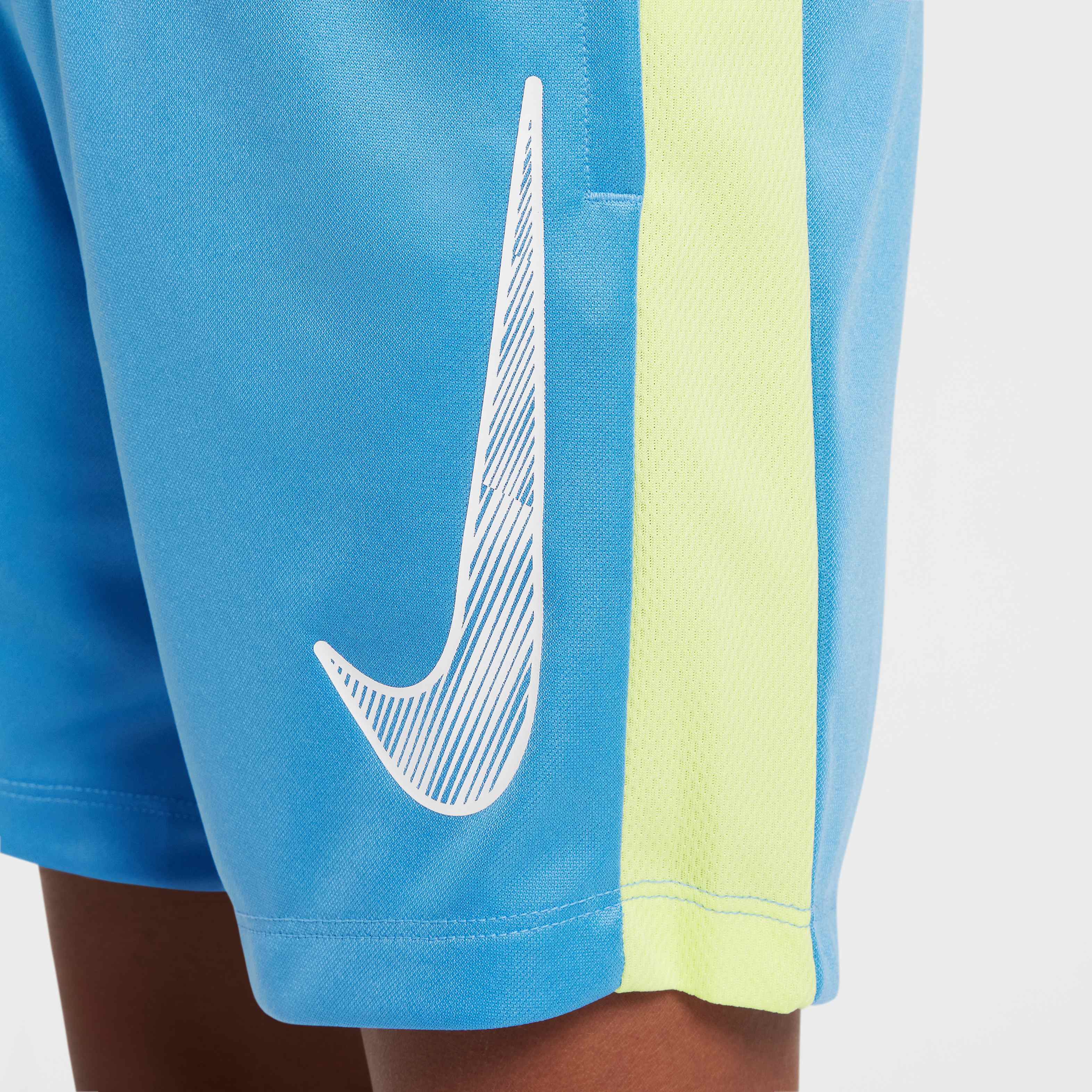 Nike Trophy23 image number 5