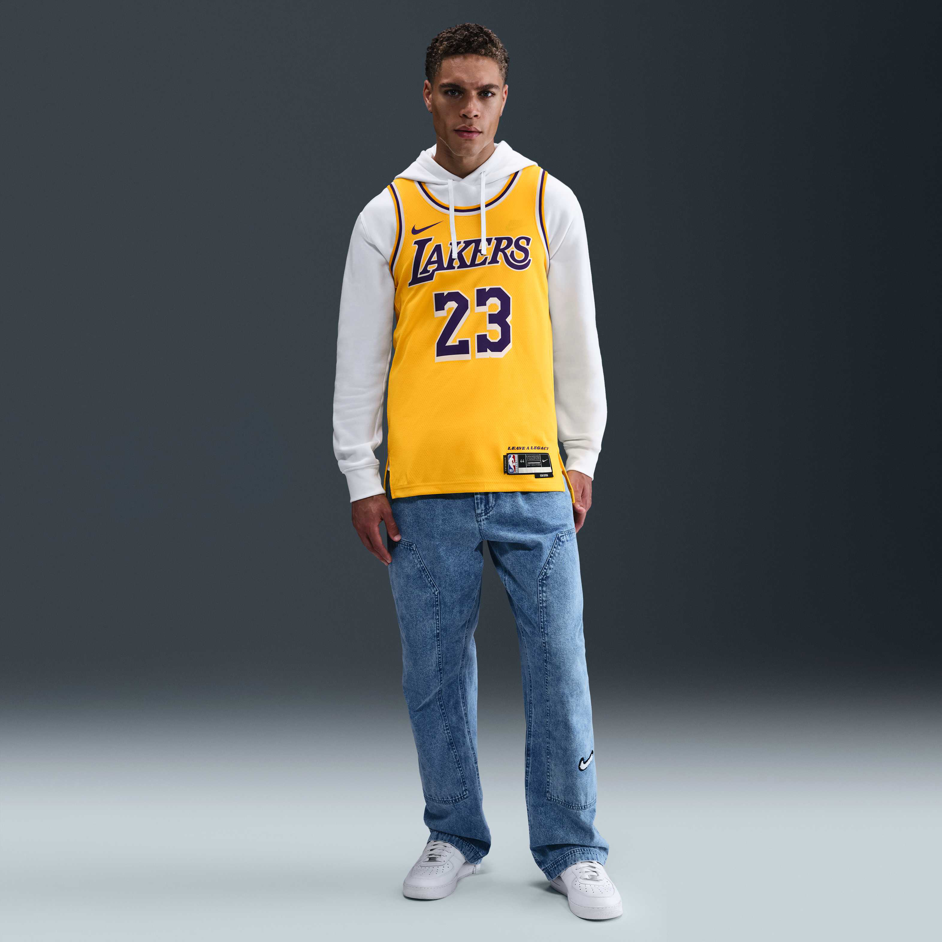 Los Angeles Lakers Icon Edition image number 6